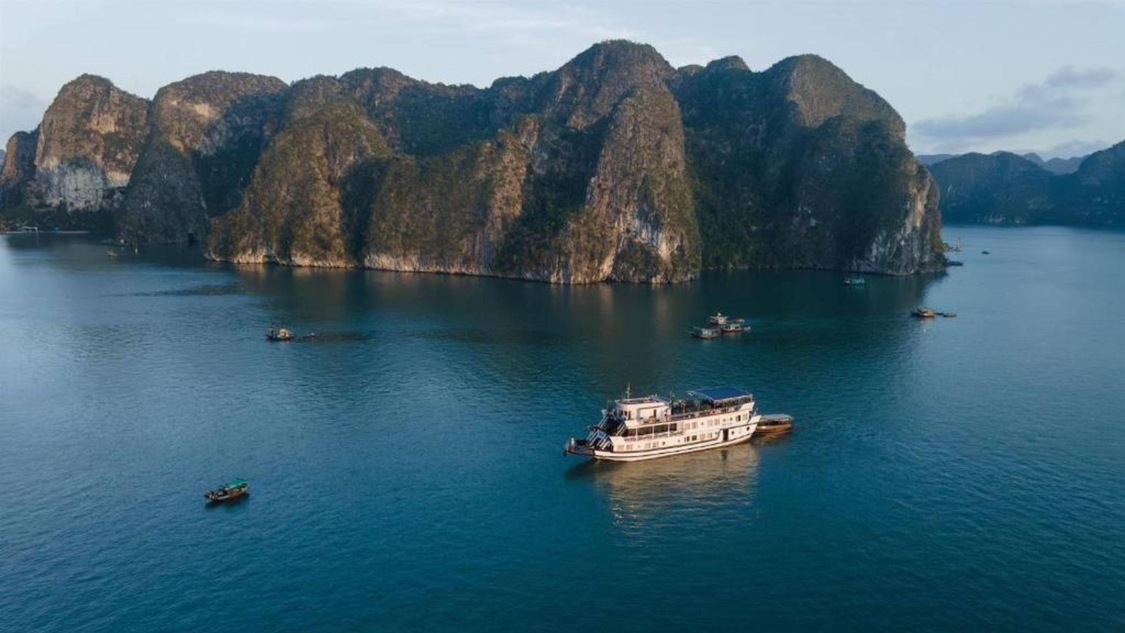 Ruby Premium Cruise - Hình 19