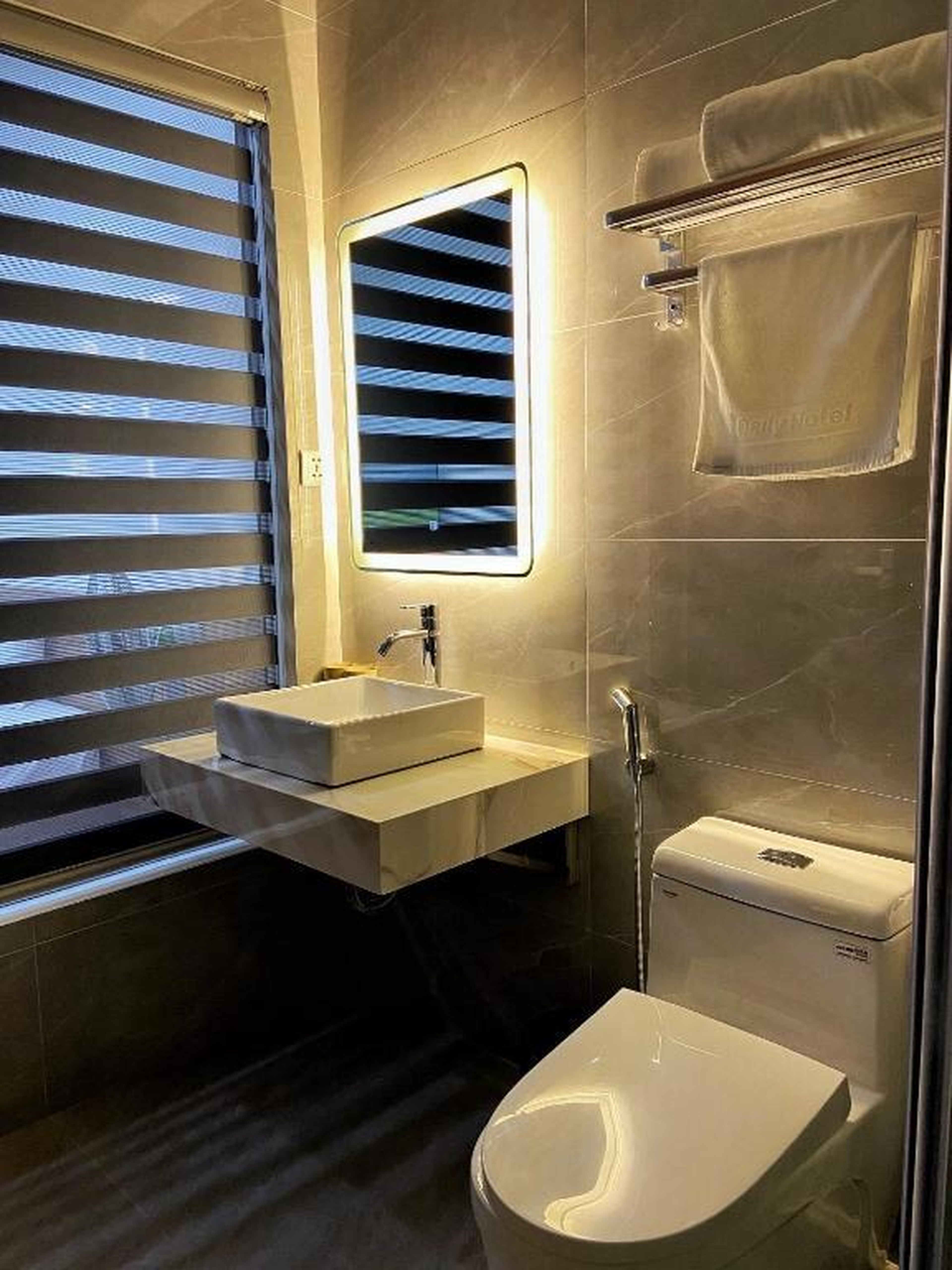 Daily Hotel Halong - Hình 16