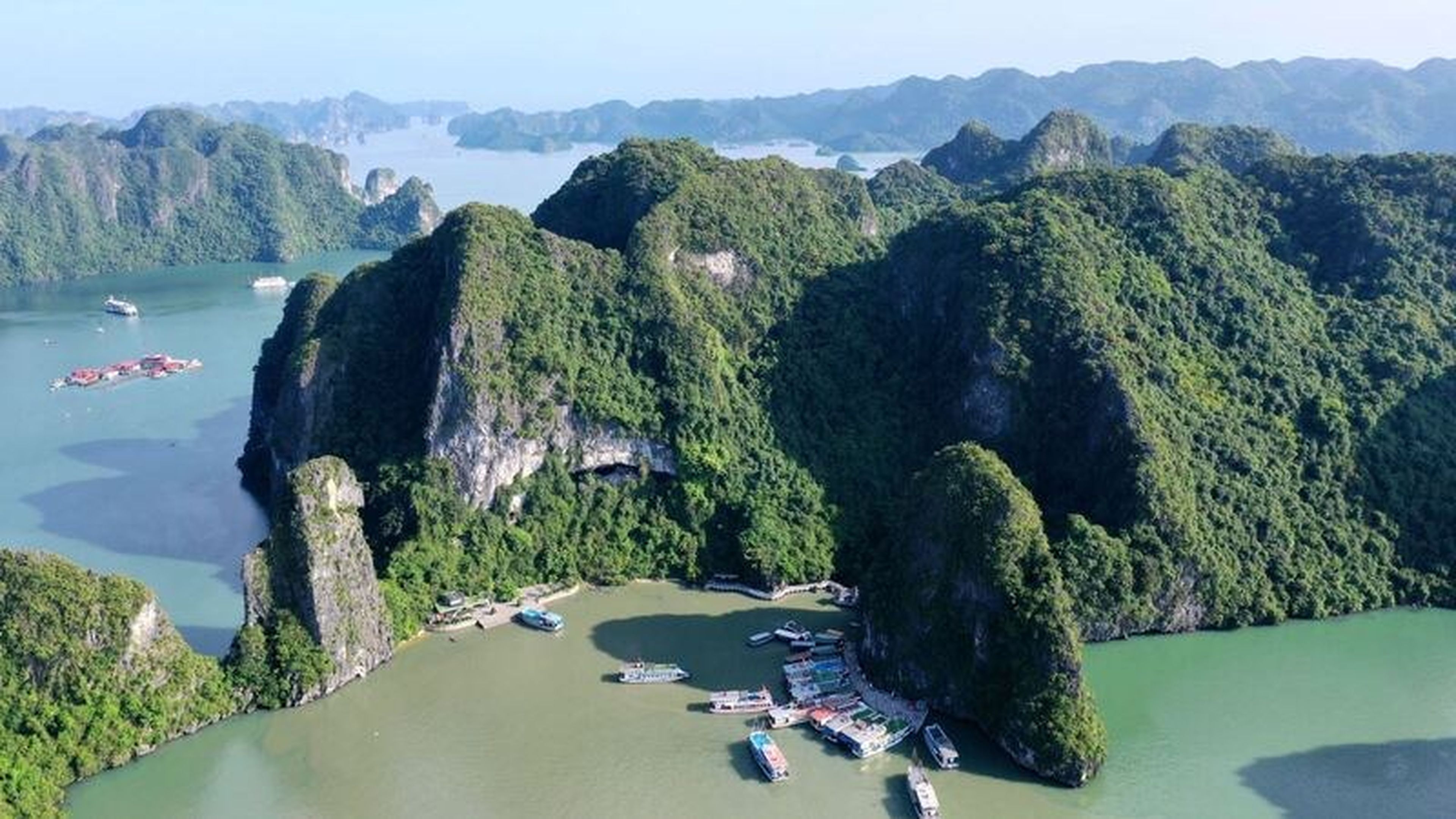 Kinh nghiệm du lịch Vịnh Hạ Long 2026: Giá vé & Lịch trình - Hình 18