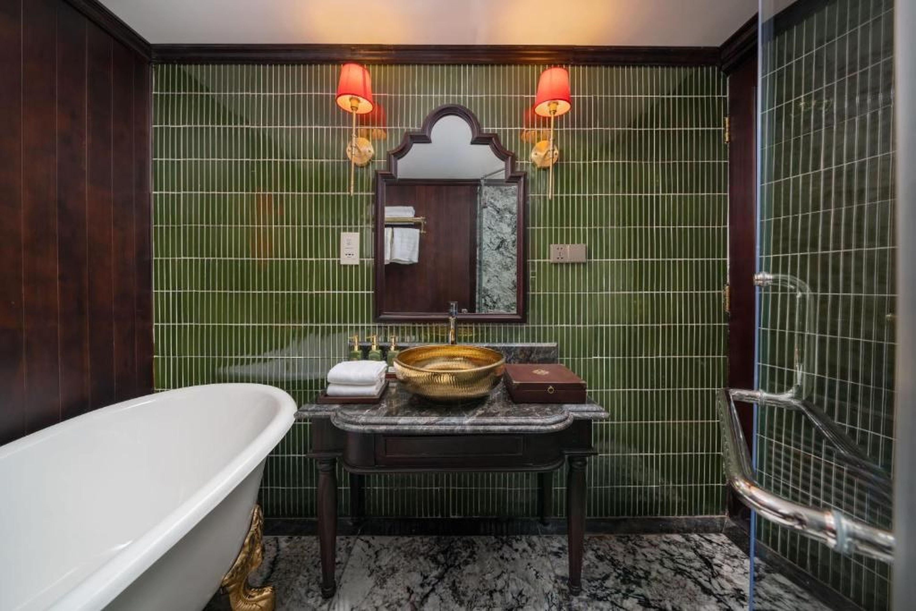 Indochine Grand Lan Ha Bay - Hình 15