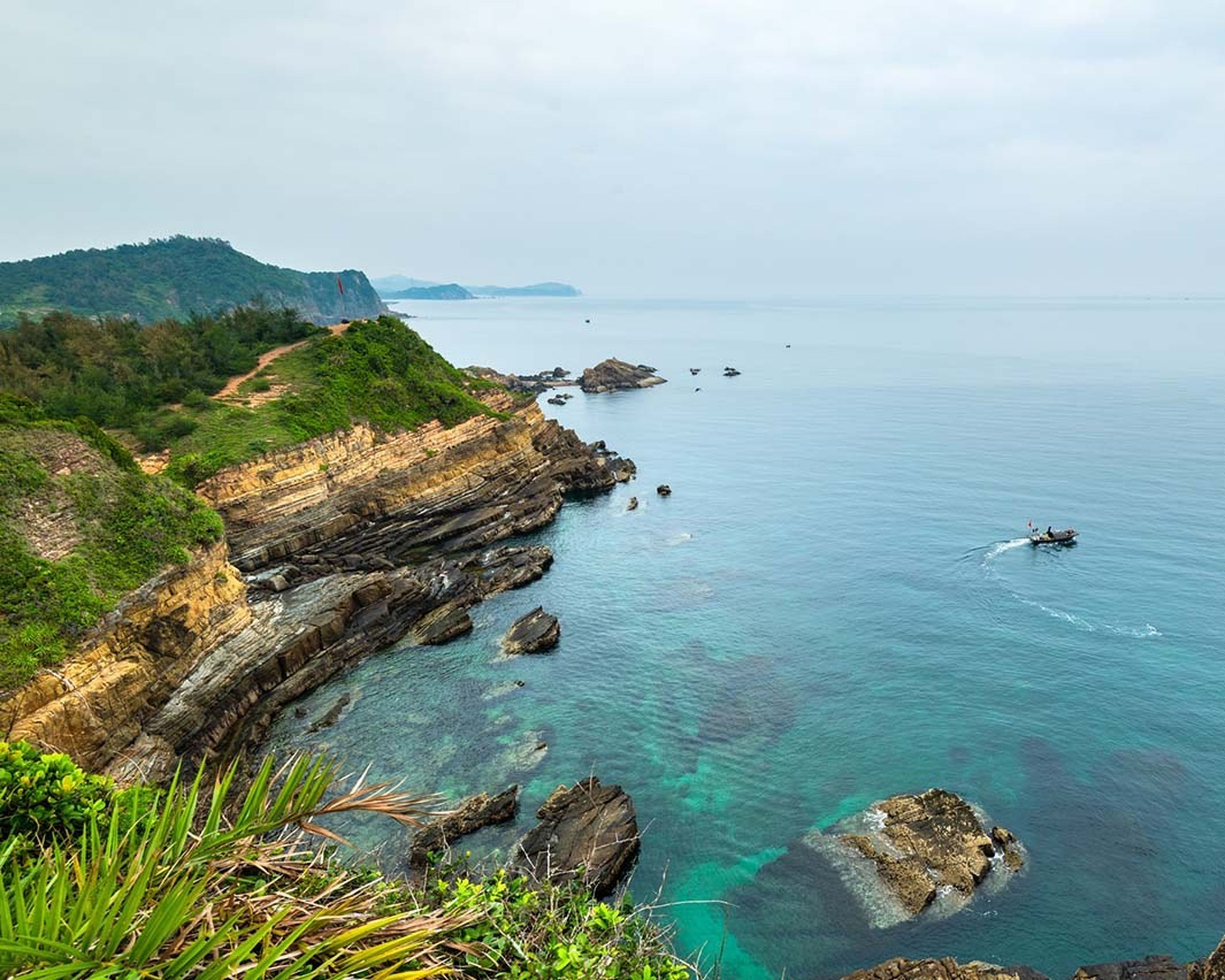 Discover Cô Tô Island, a Captivating Blue-Sea Destination - Hình 7