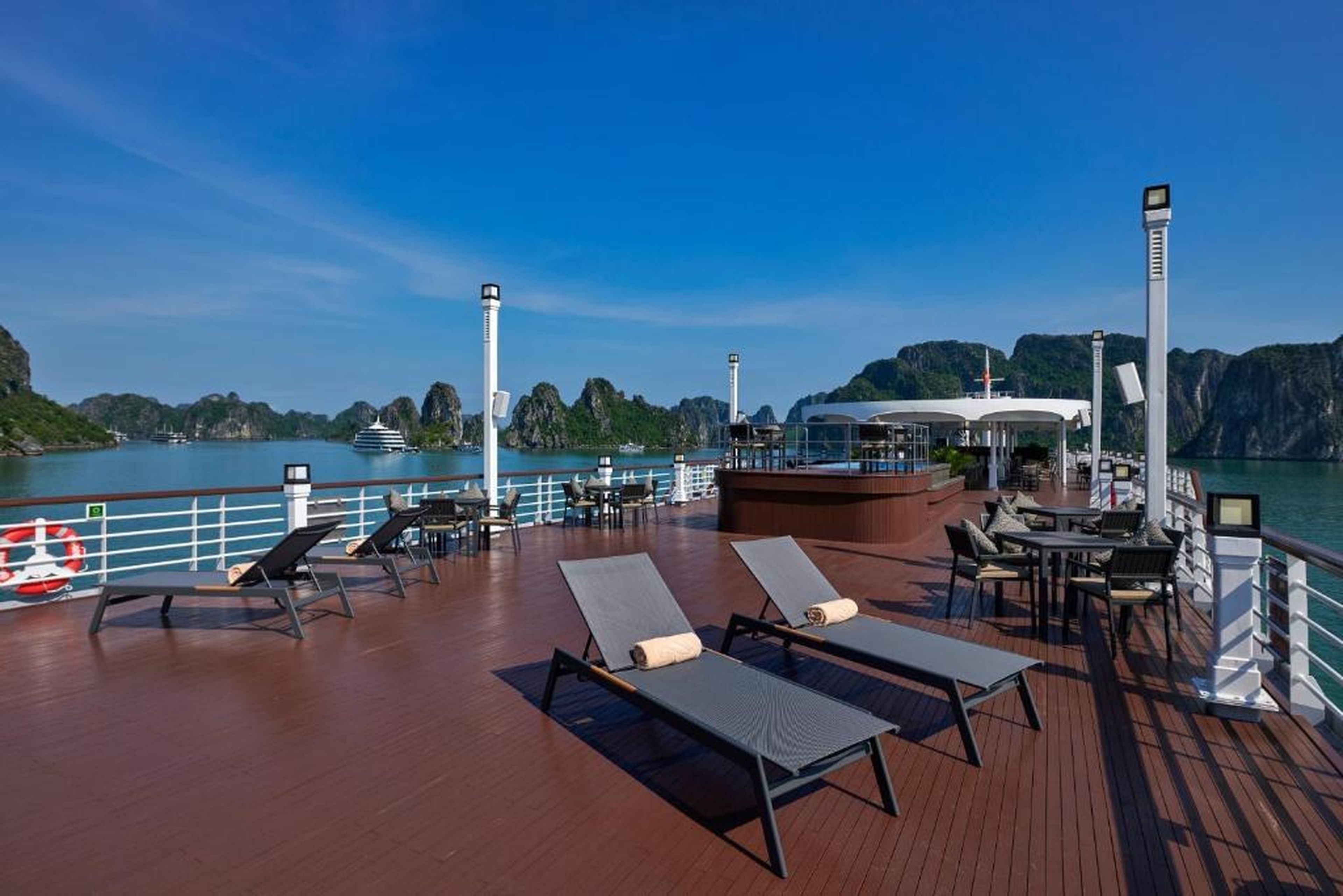 Paradise Legacy Cruise Halong - Hình 12