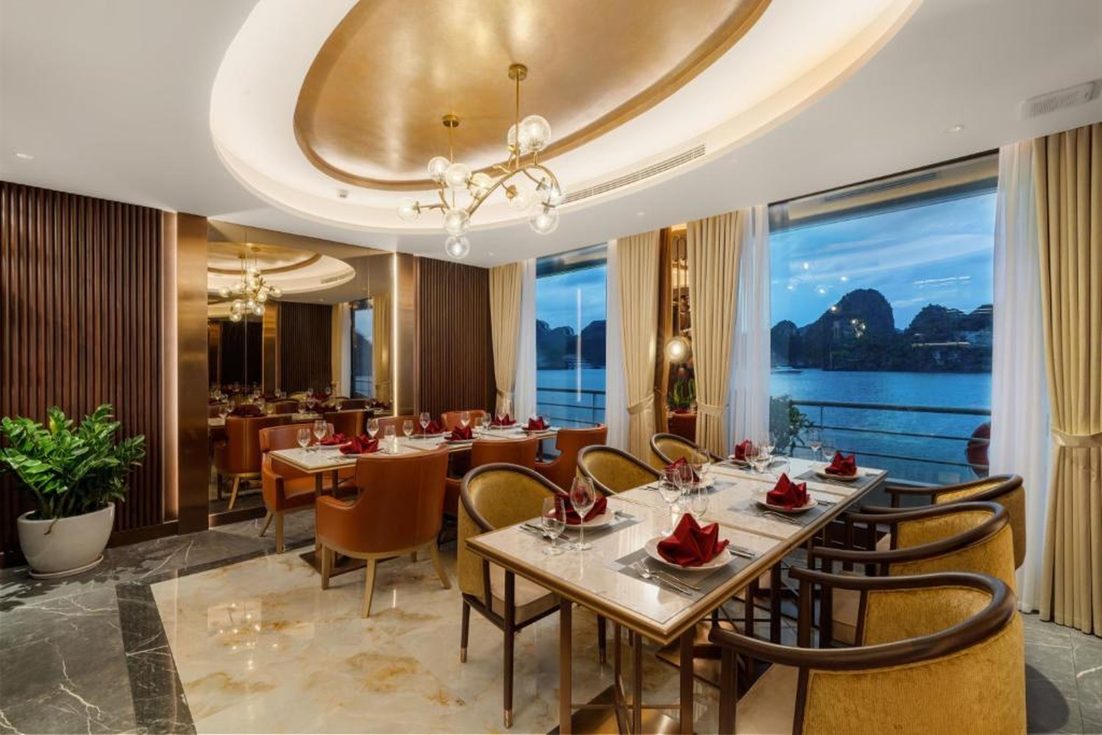 Sea Stars Cruise Ha Long - Hình 26