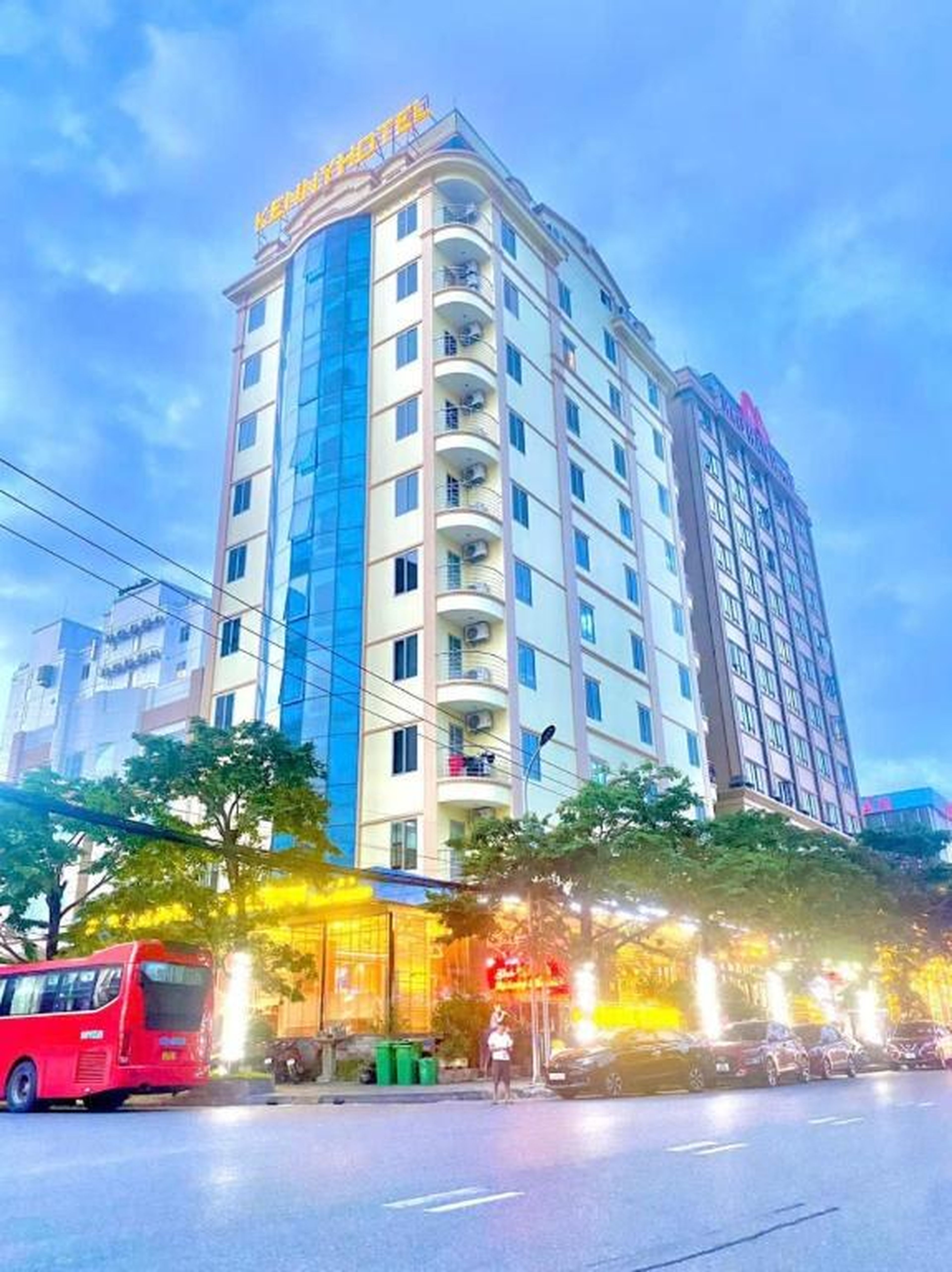 Kenny Hotel Ha Long - Hình 26