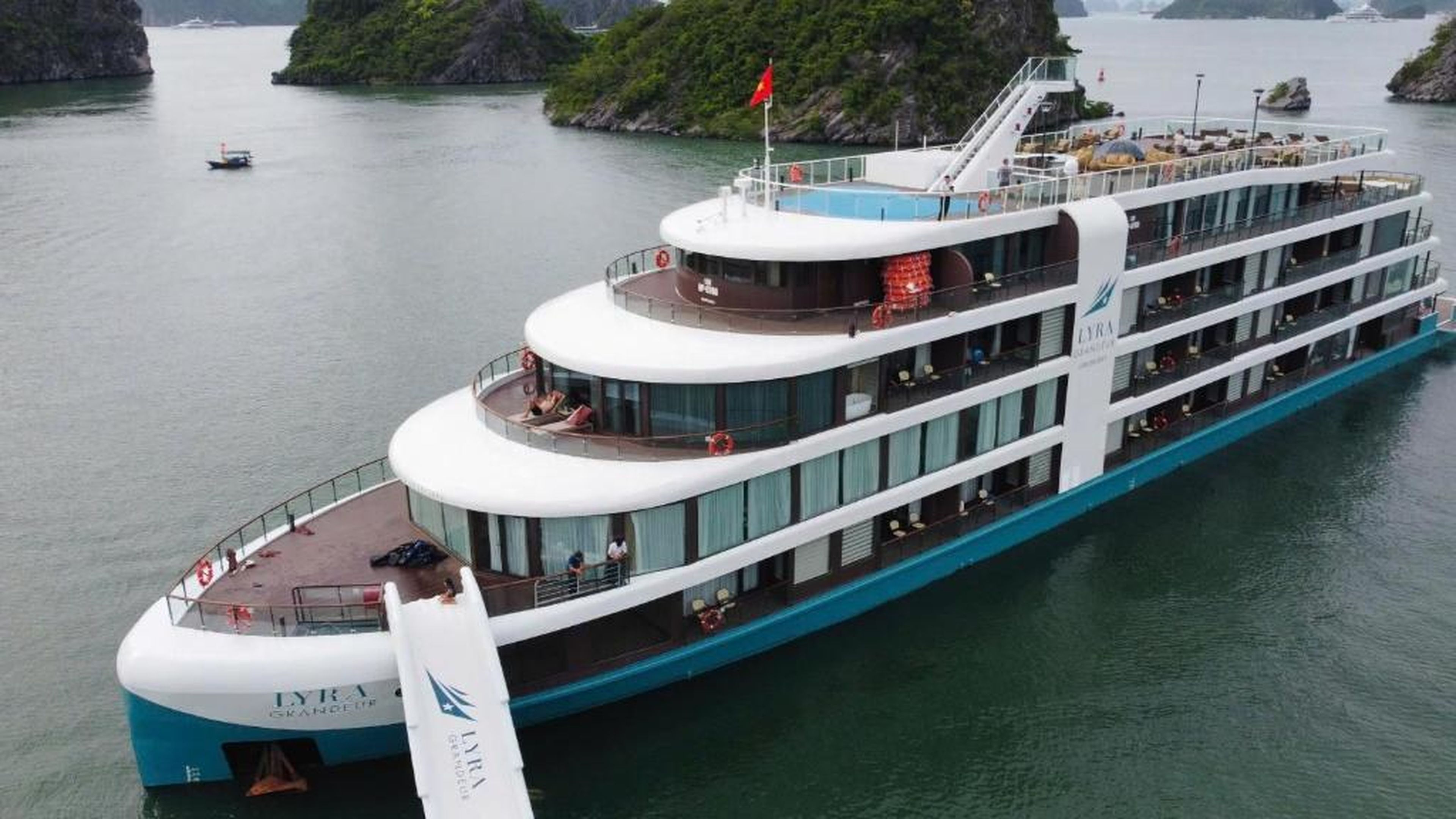 Halong Lyra Grandeur Cruise - Hình 30
