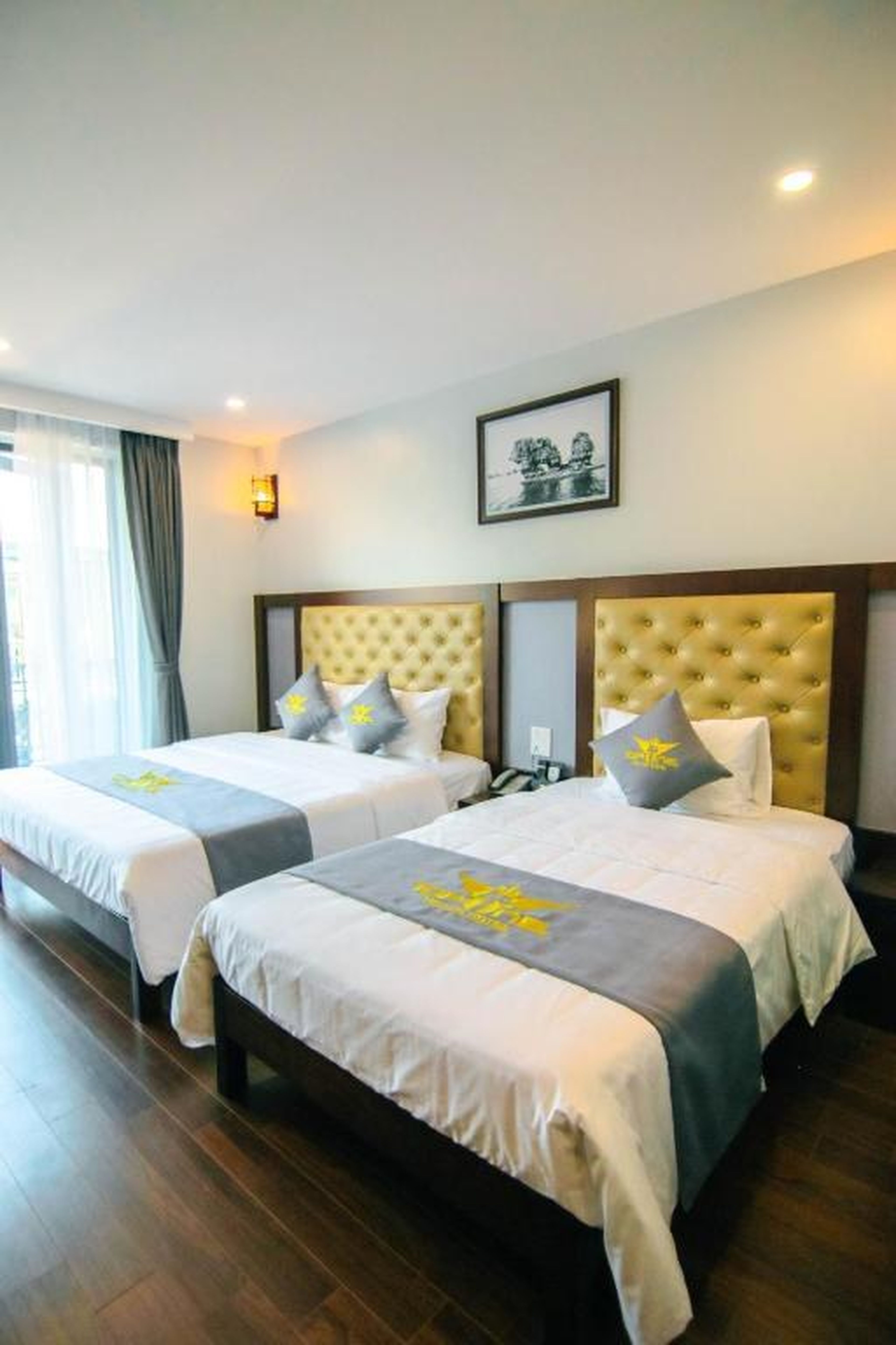 Topone Halong Hotel - Hình 24