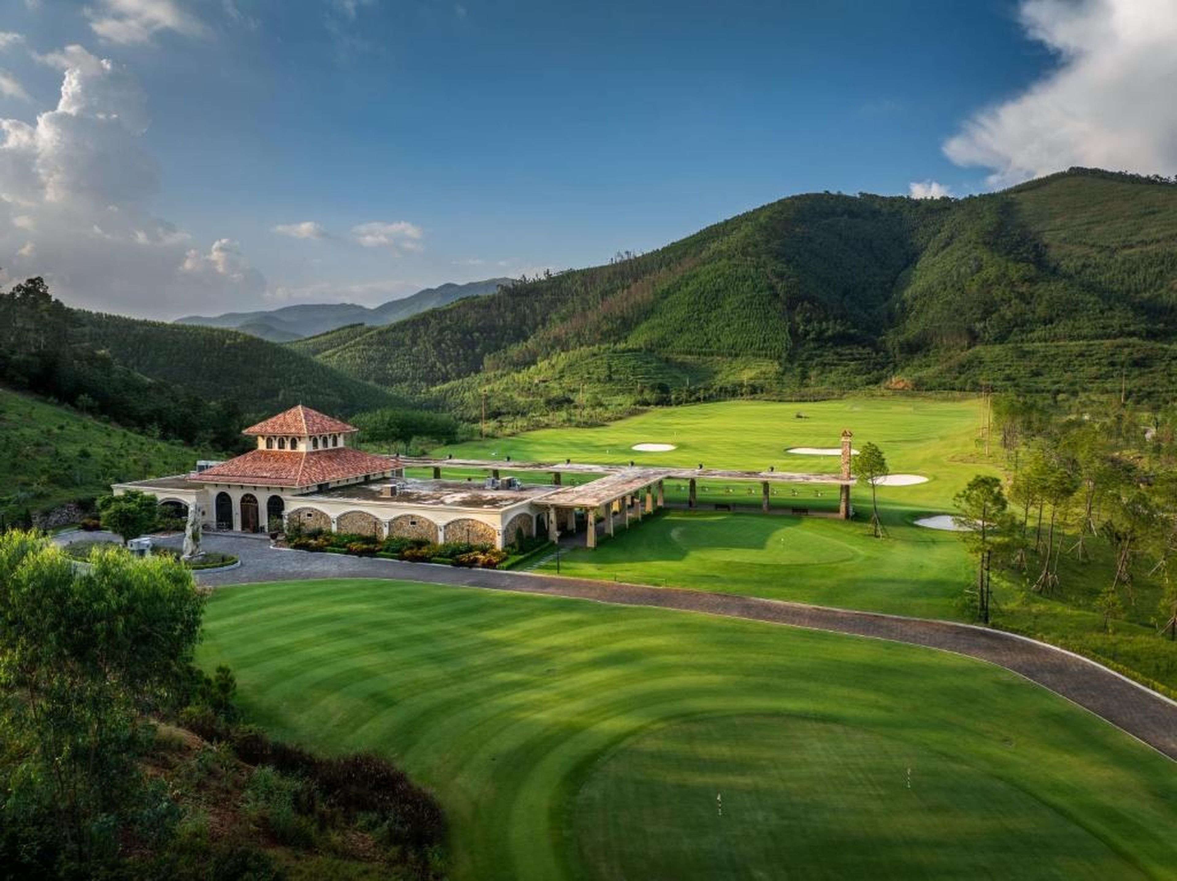Silk Path Dong Trieu Golf Course & Villas - Hình 30