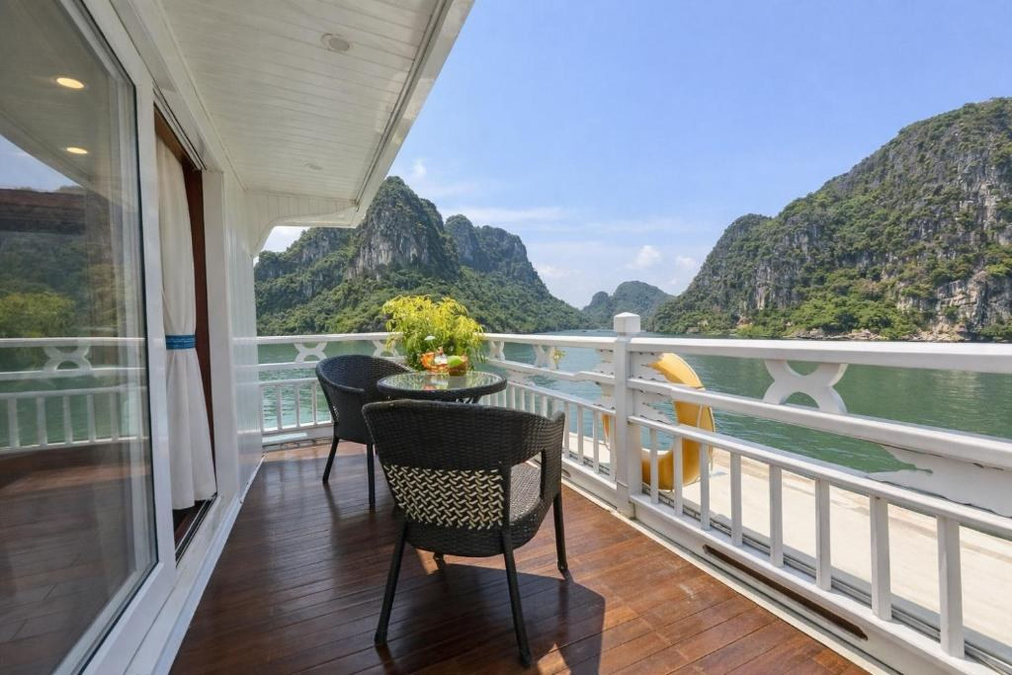 Private Sail Ha Long - Bai Tu Long - Hình 14