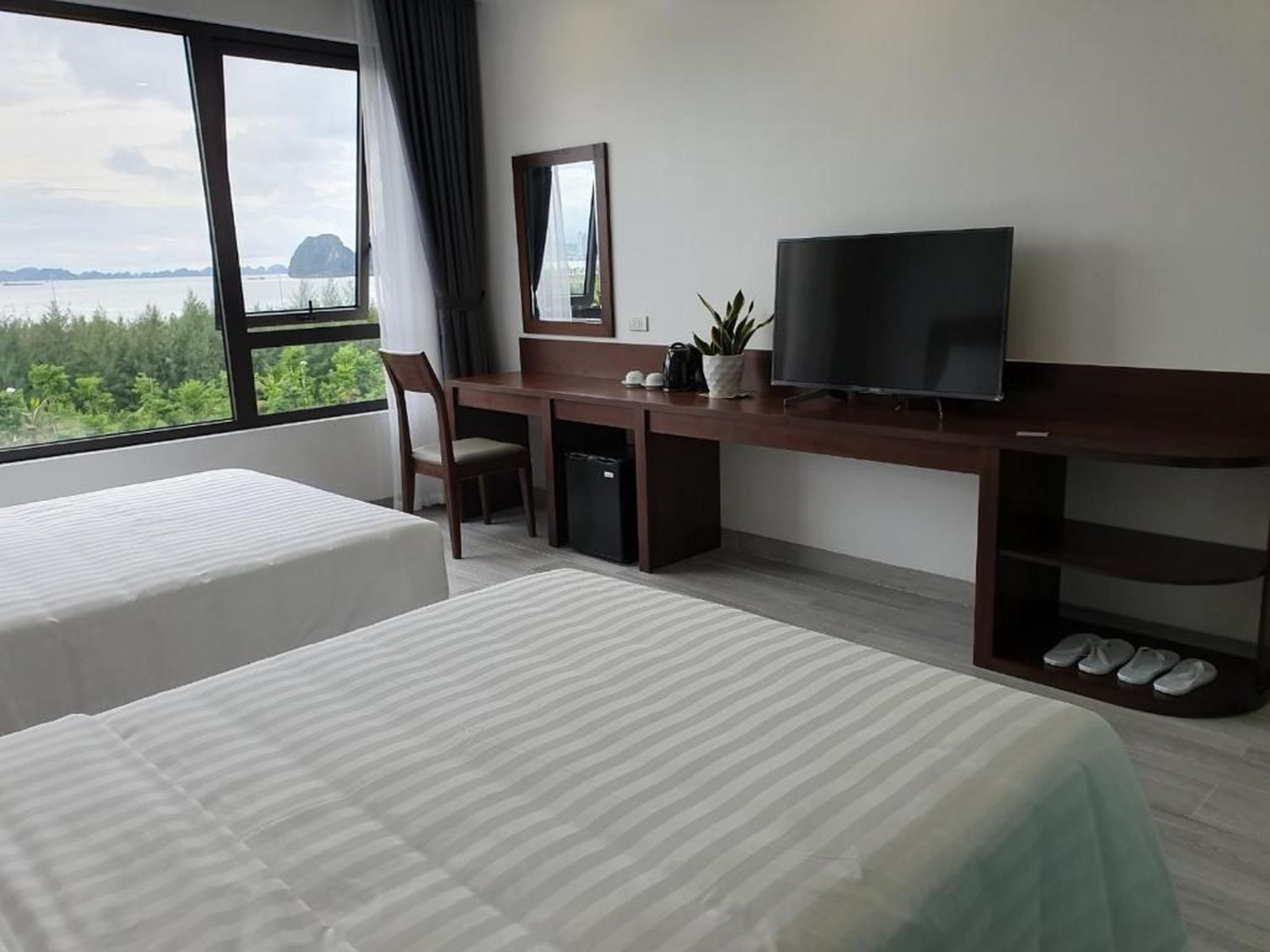 Ha Long Bay TC Hotel - Hình 30