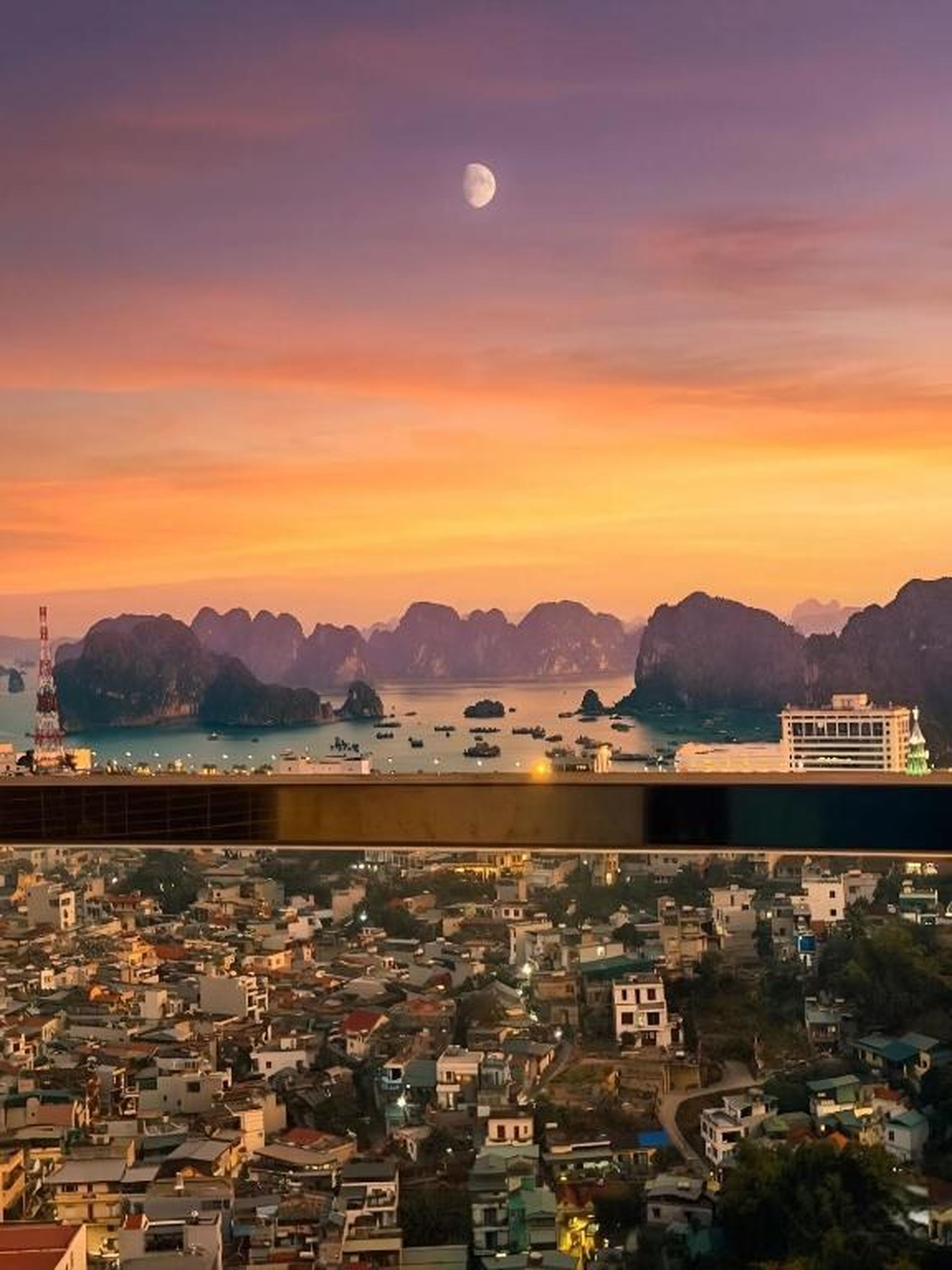 Spacious 2BR Apartment in Hon Gai Center, Ha Long - Hình 26