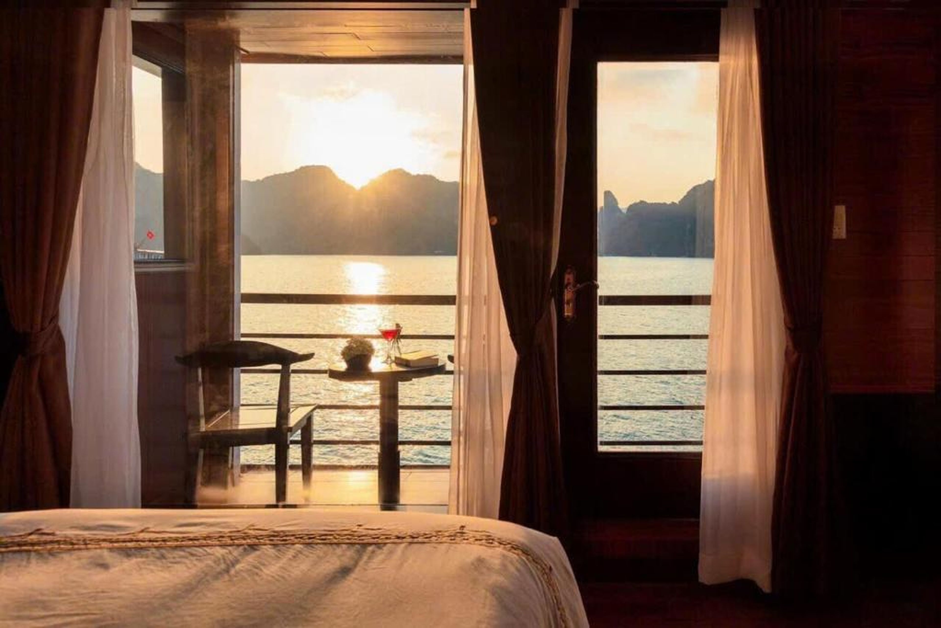 Aqua Elegance Cruise - Halong Bay by AHG - Hình 29