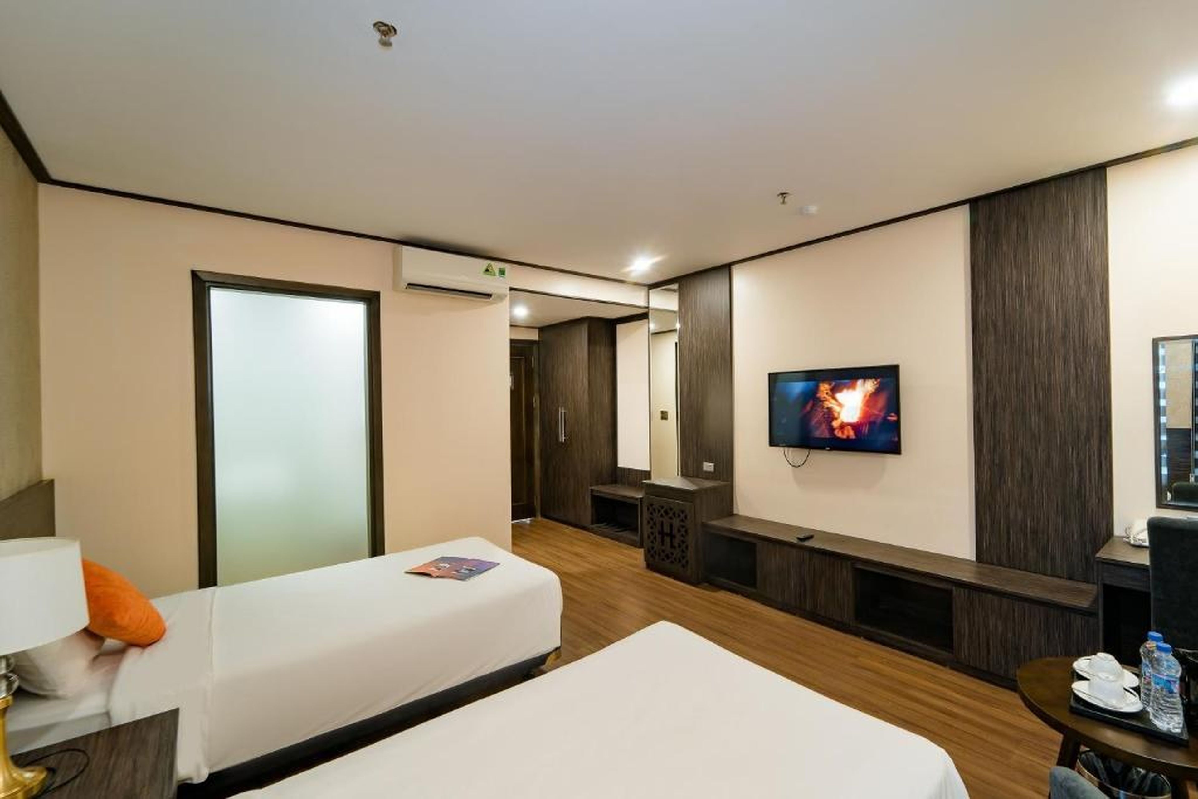 The One Ha Long Hotel - Hình 46