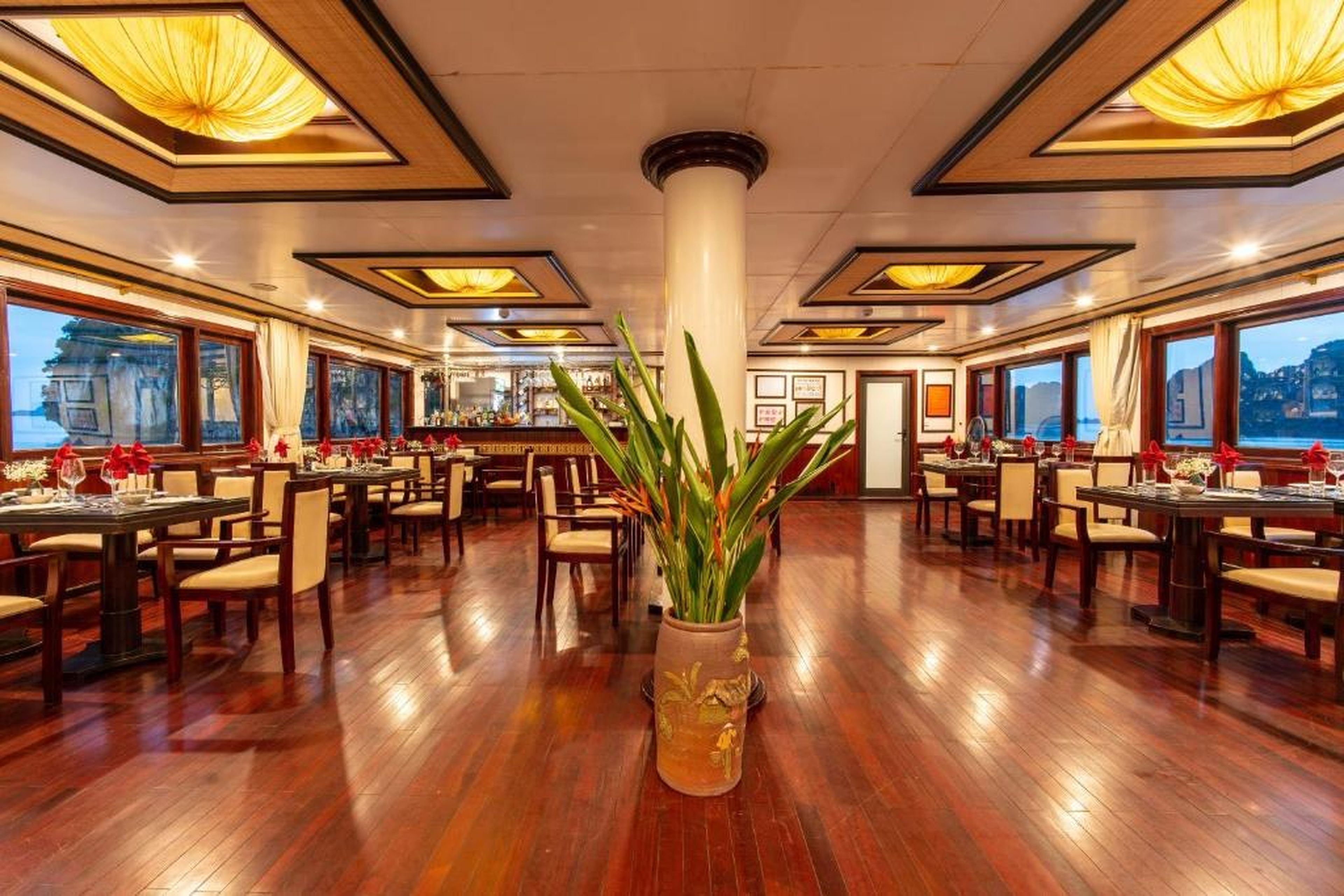 Swan Cruises Halong - Off-the-Beaten-Path Route - Hình 6
