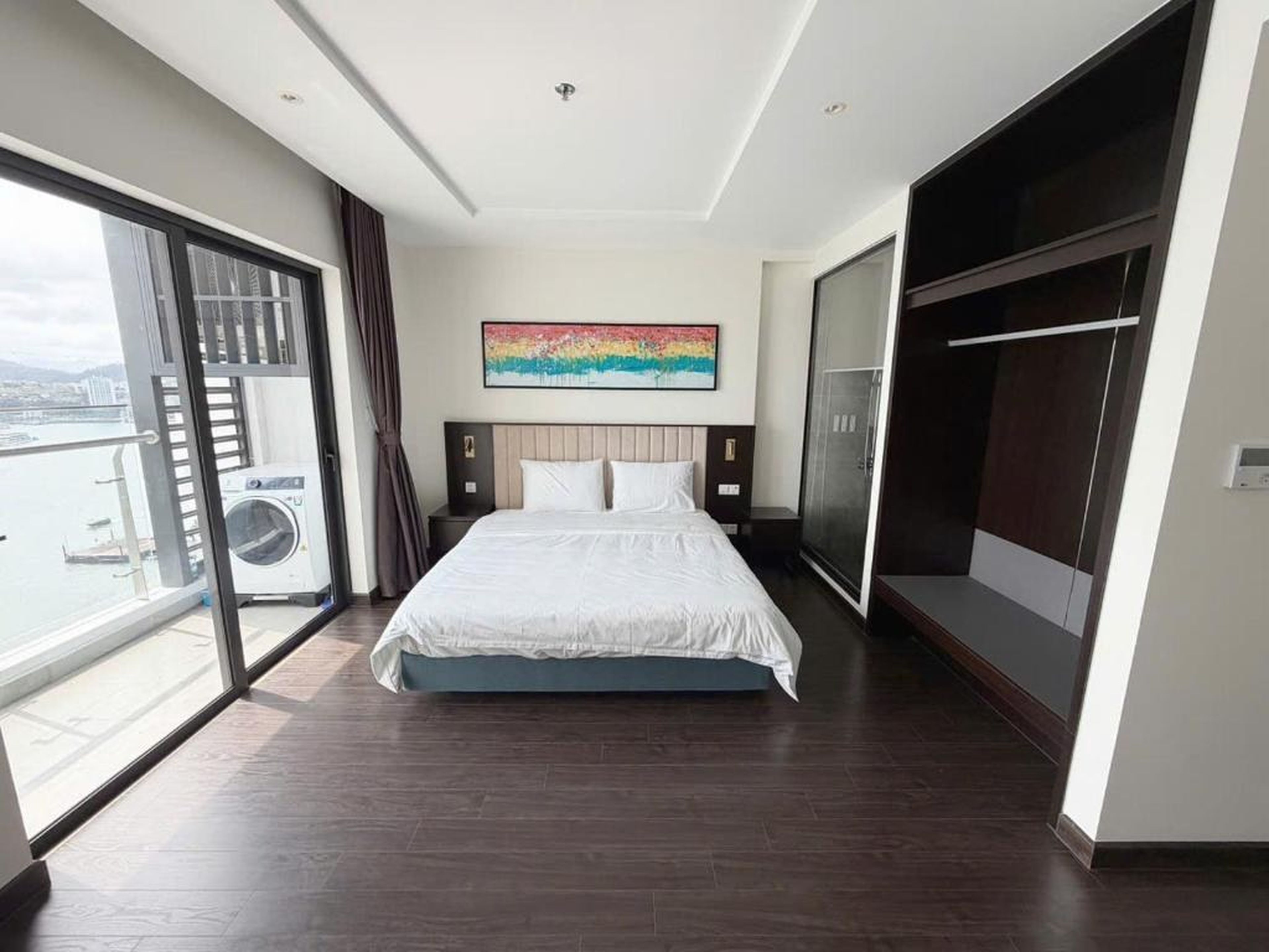 Sapphire Ha Long Apartment - Sea View - Hình 39