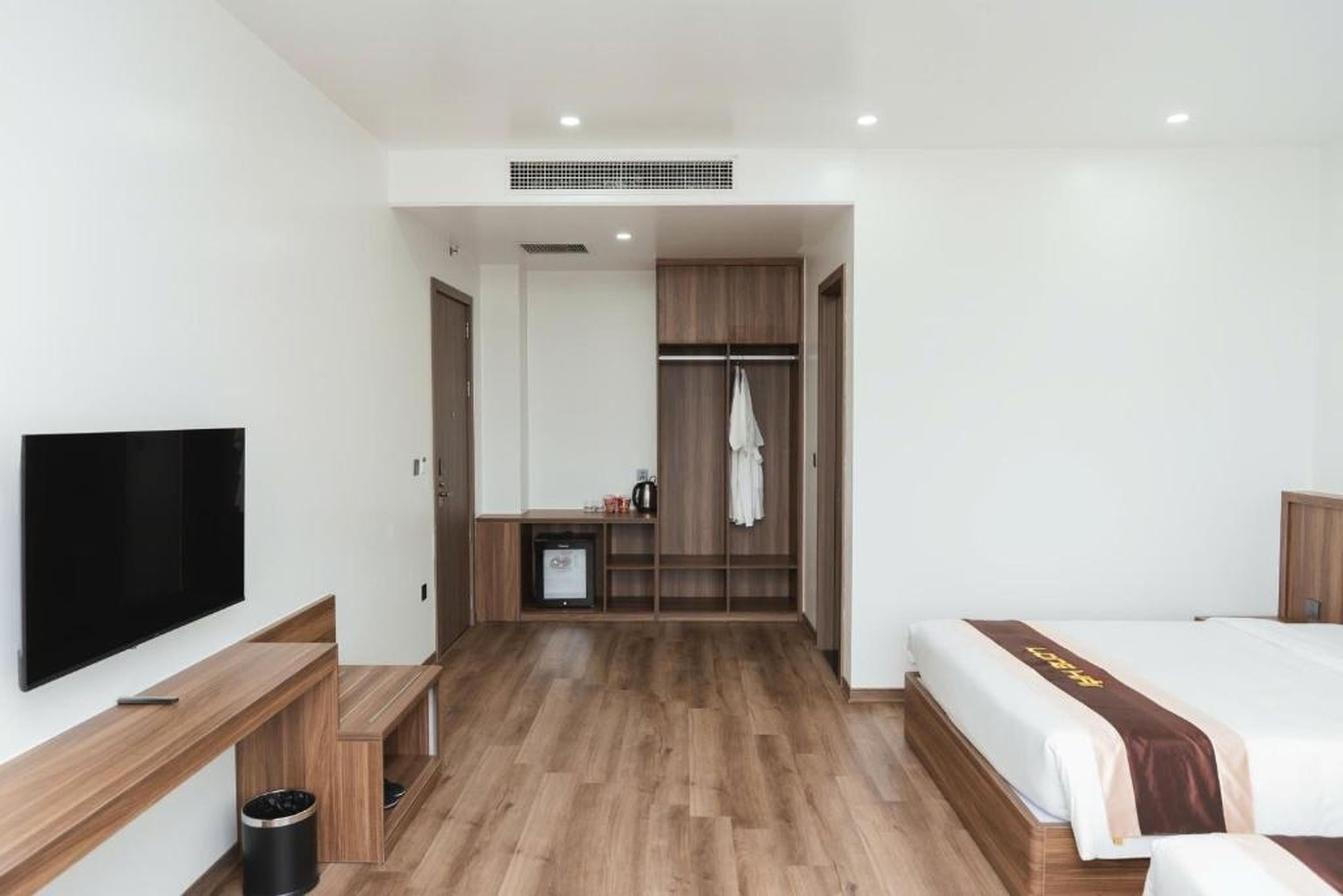 Long Hải Hotel - Hình 33