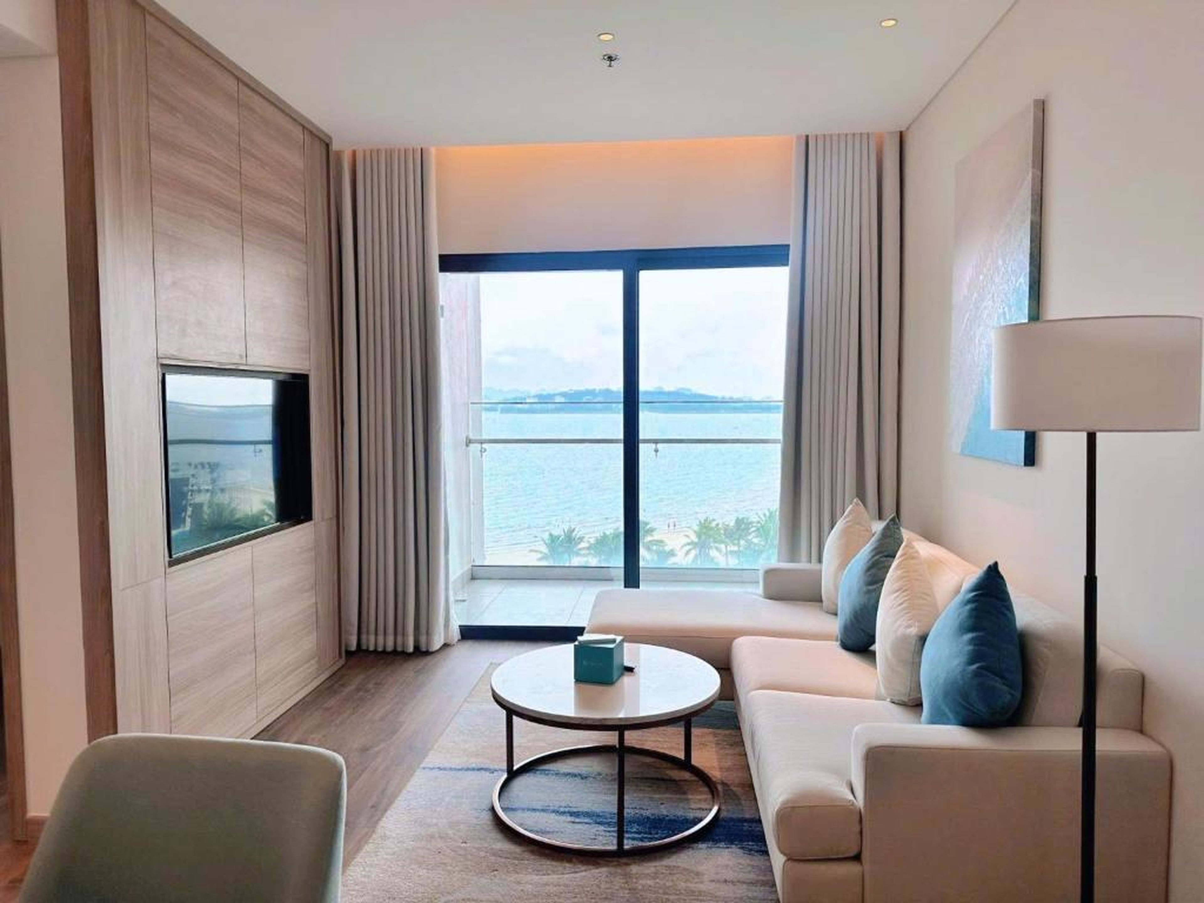 A La Carte Ha Long Bay Residence - Hình 1
