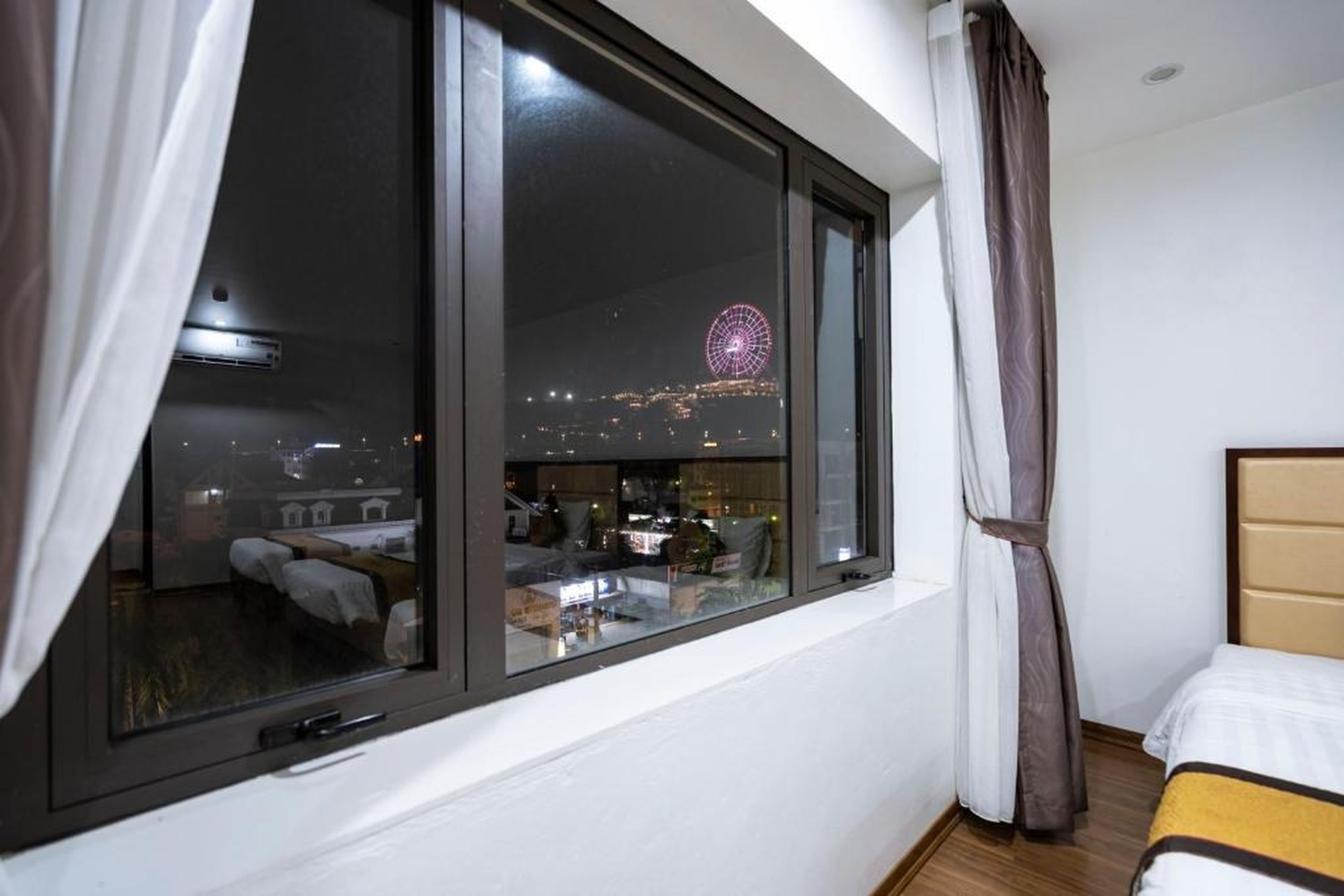 Luxury ii hotel - Hình 43