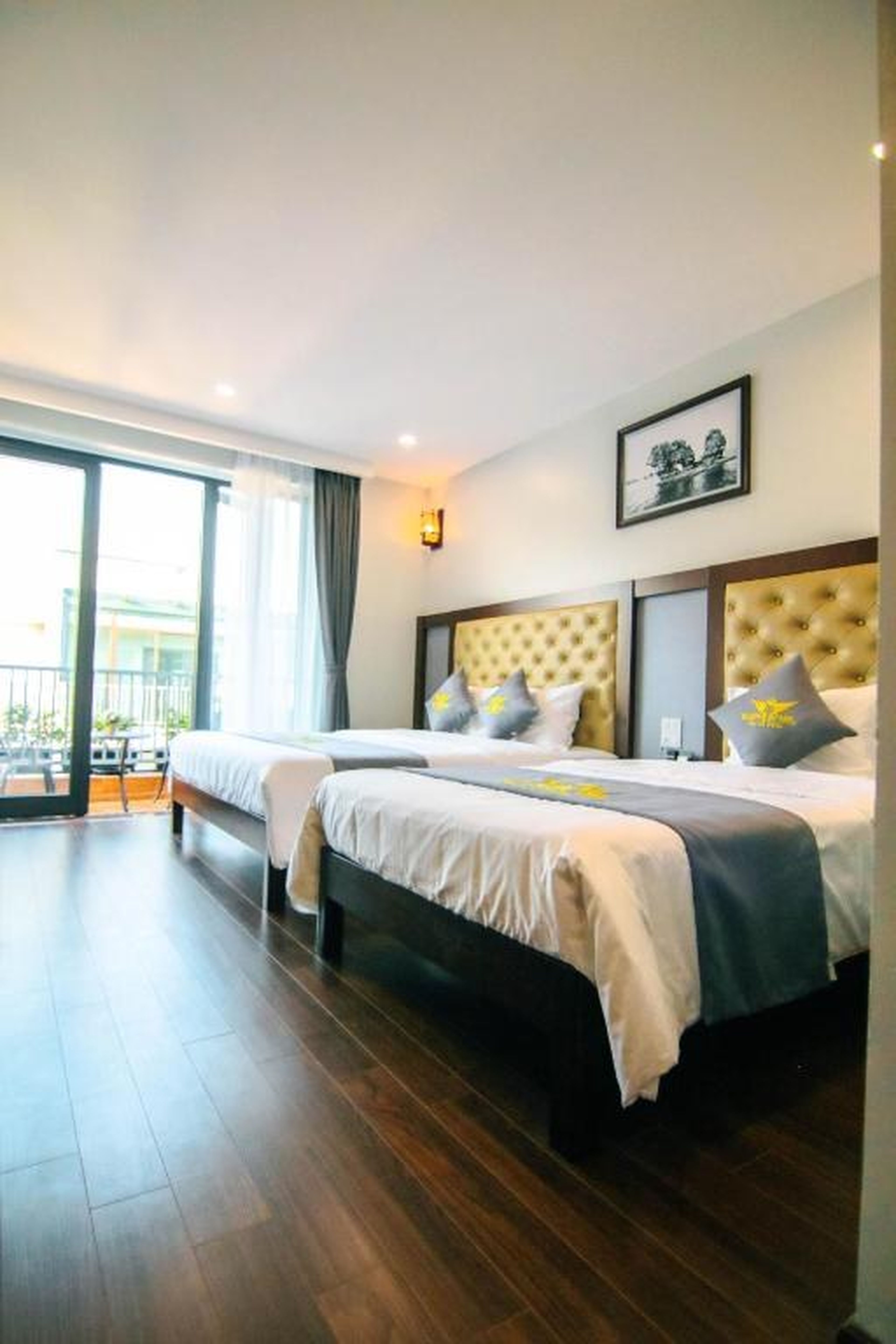 Topone Halong Hotel - Hình 28