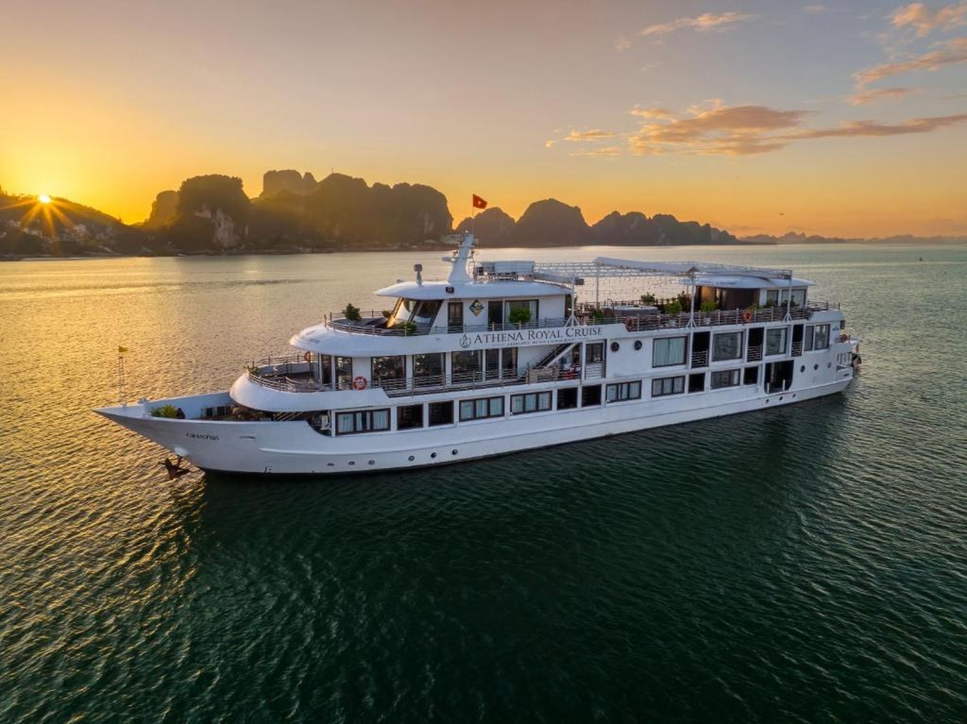 Athena Royal Cruise - Luxury in Halong Bay - Hình 9