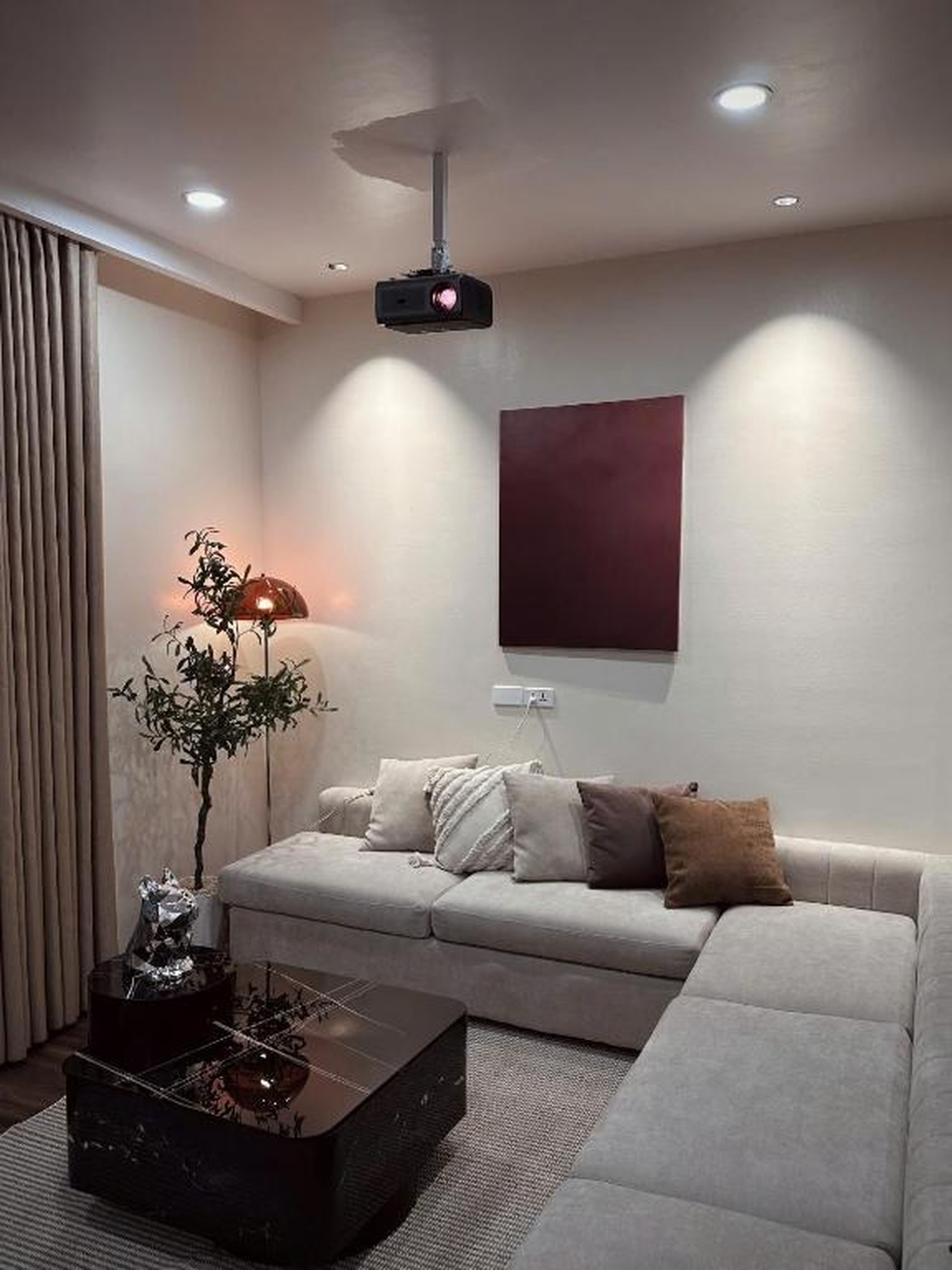 Apartment on 20th & 31st floor, Bai Chay Bridge & Ha Long Bay view - Hình 1