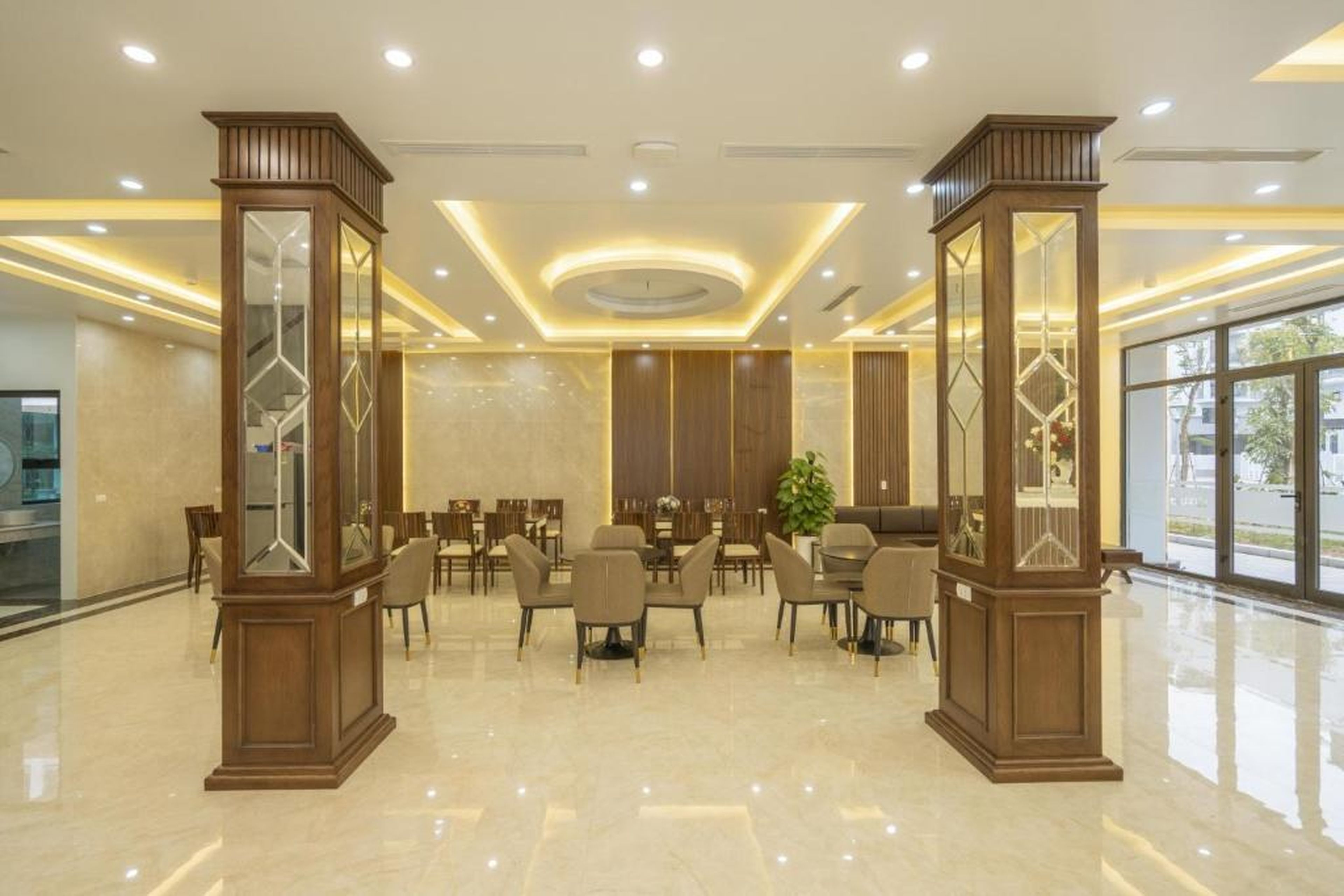 Luxury Palace Hotel - Hình 34