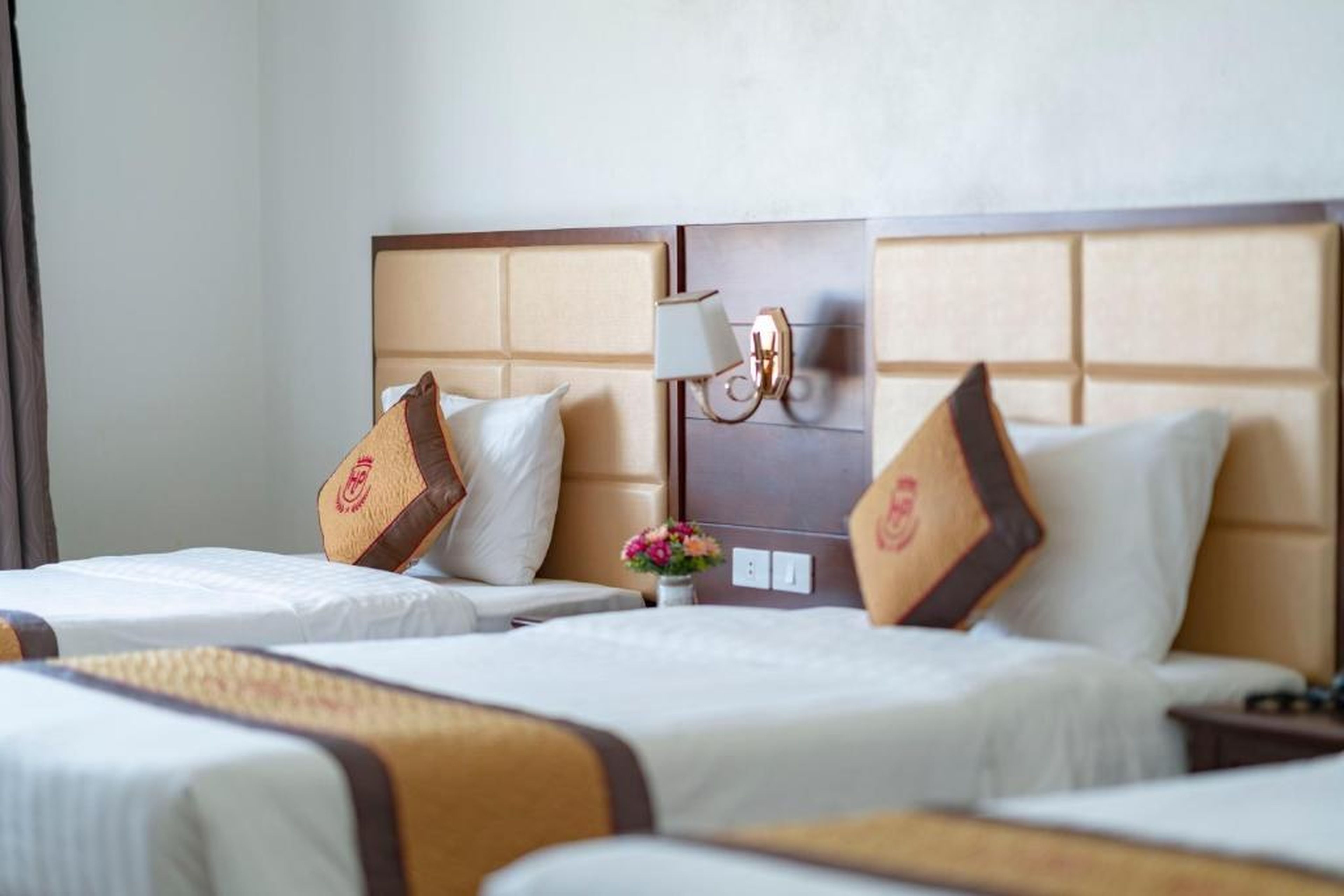 Luxury ii hotel - Hình 19