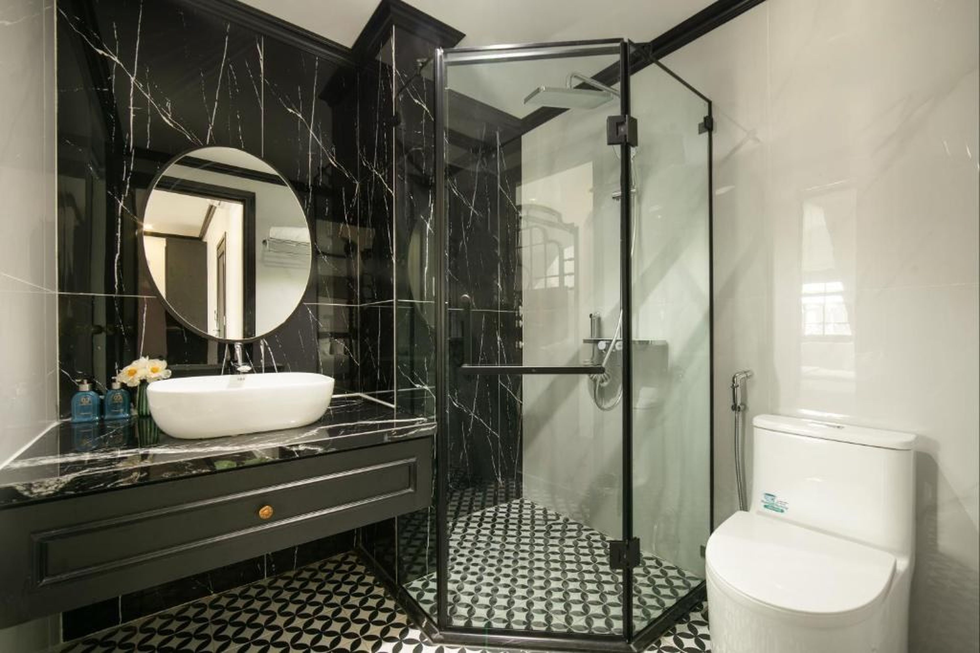 Elegant Boutique Hotel Ha Long - Hình 23