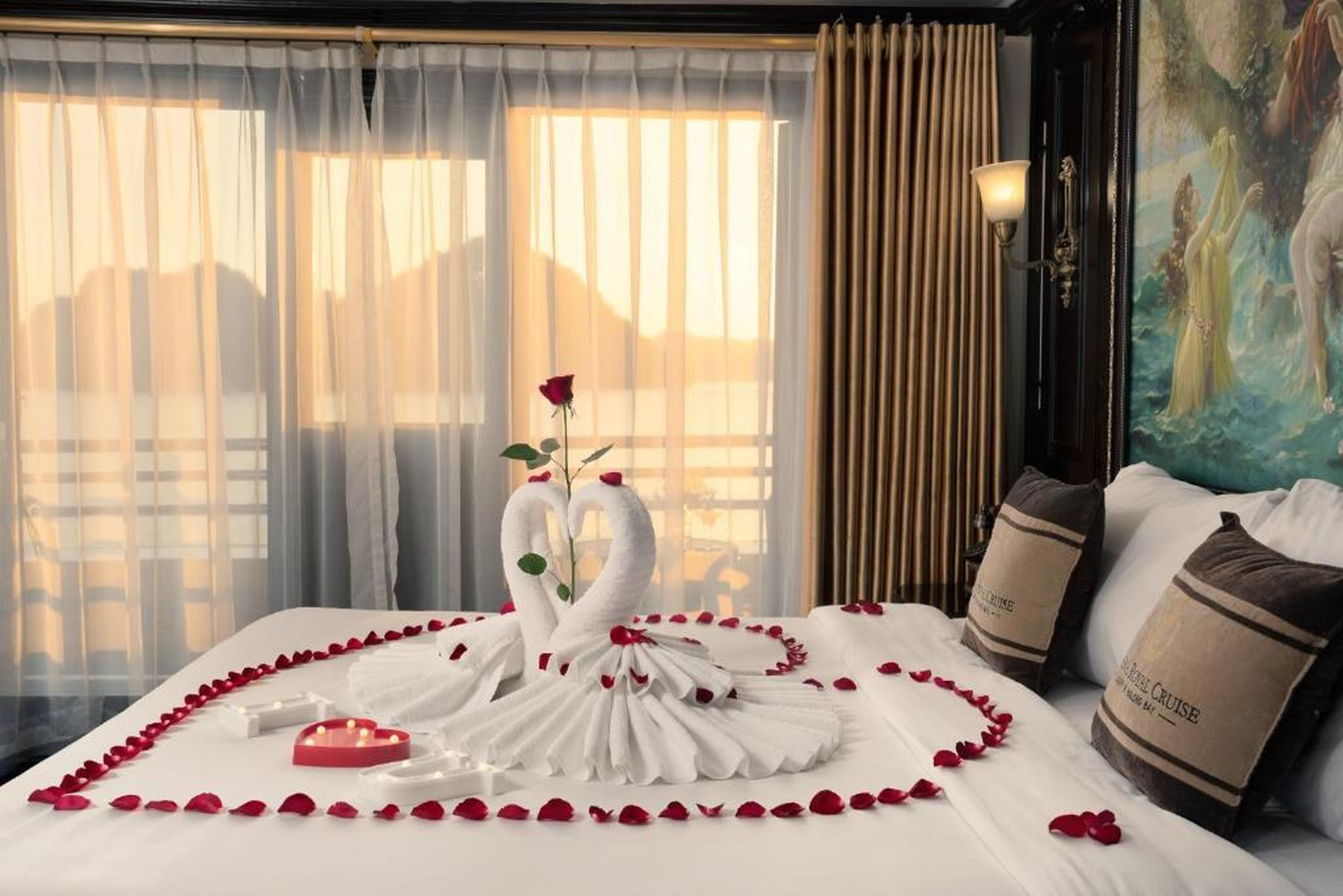 Athena Royal Cruise - Luxury in Halong Bay - Hình 41