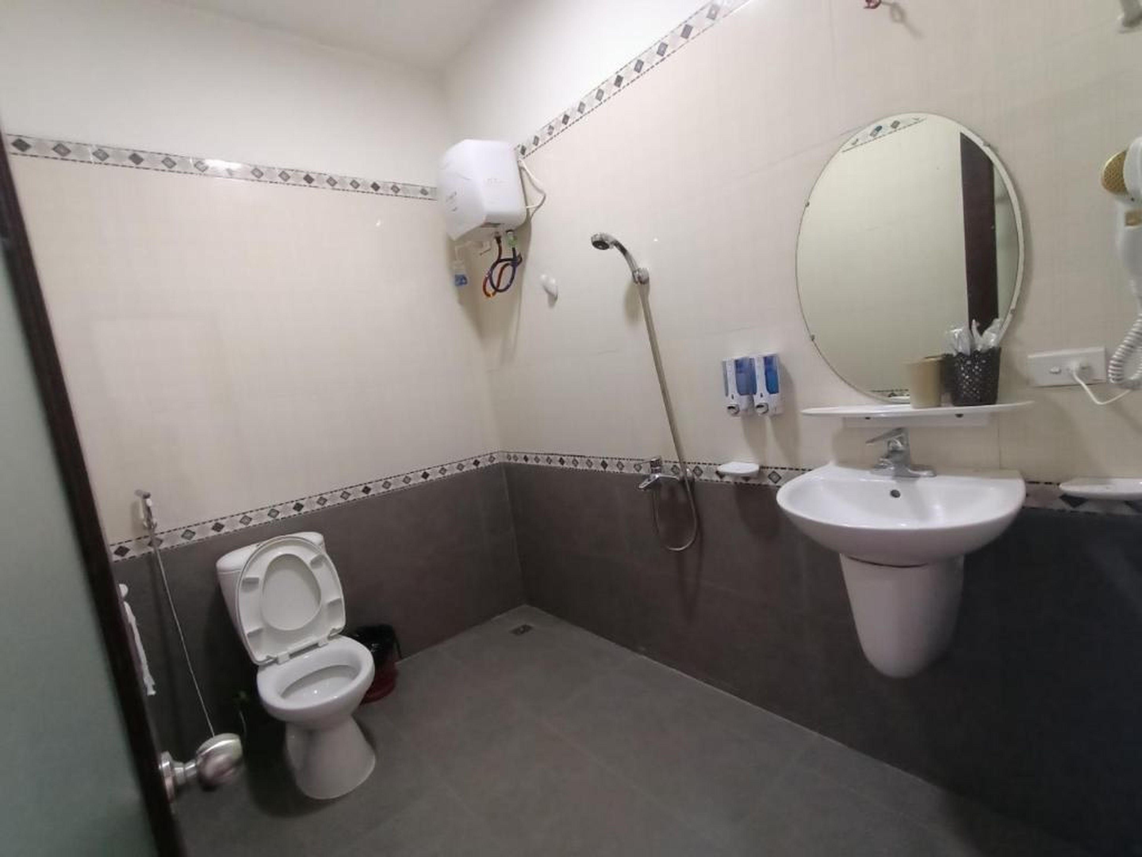 Resort HTC Tuần Châu - Hình 1