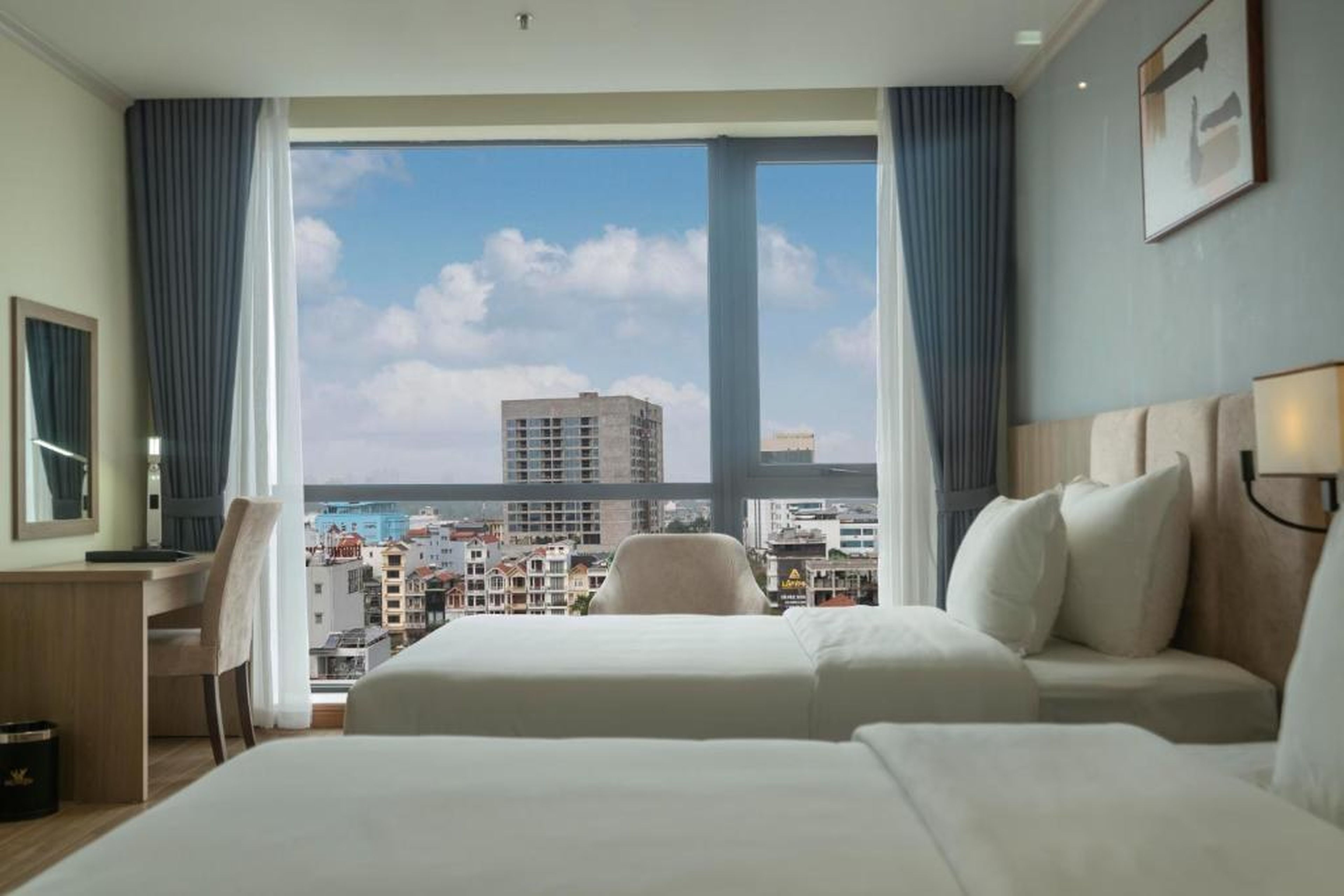 Hùng Vương Hotel - Stay 24h - Hình 2
