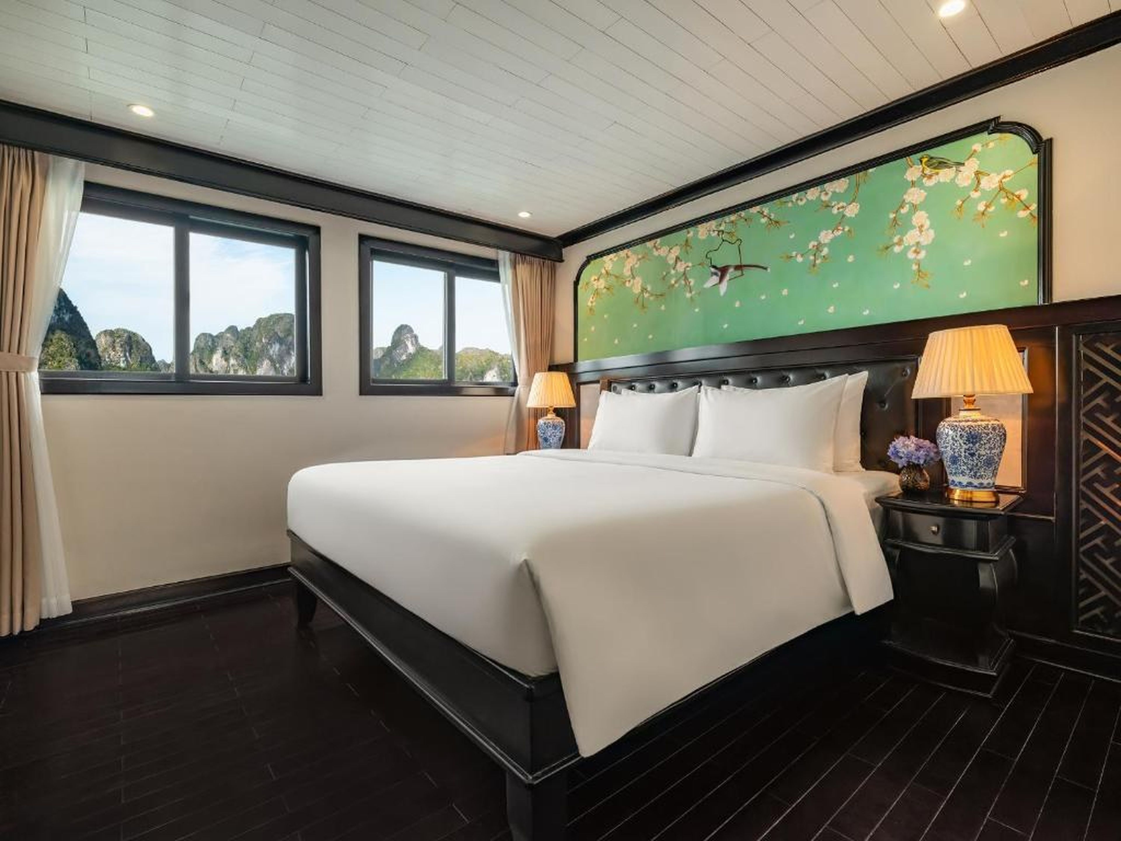 Cozy Bay Cruise - Hình 19