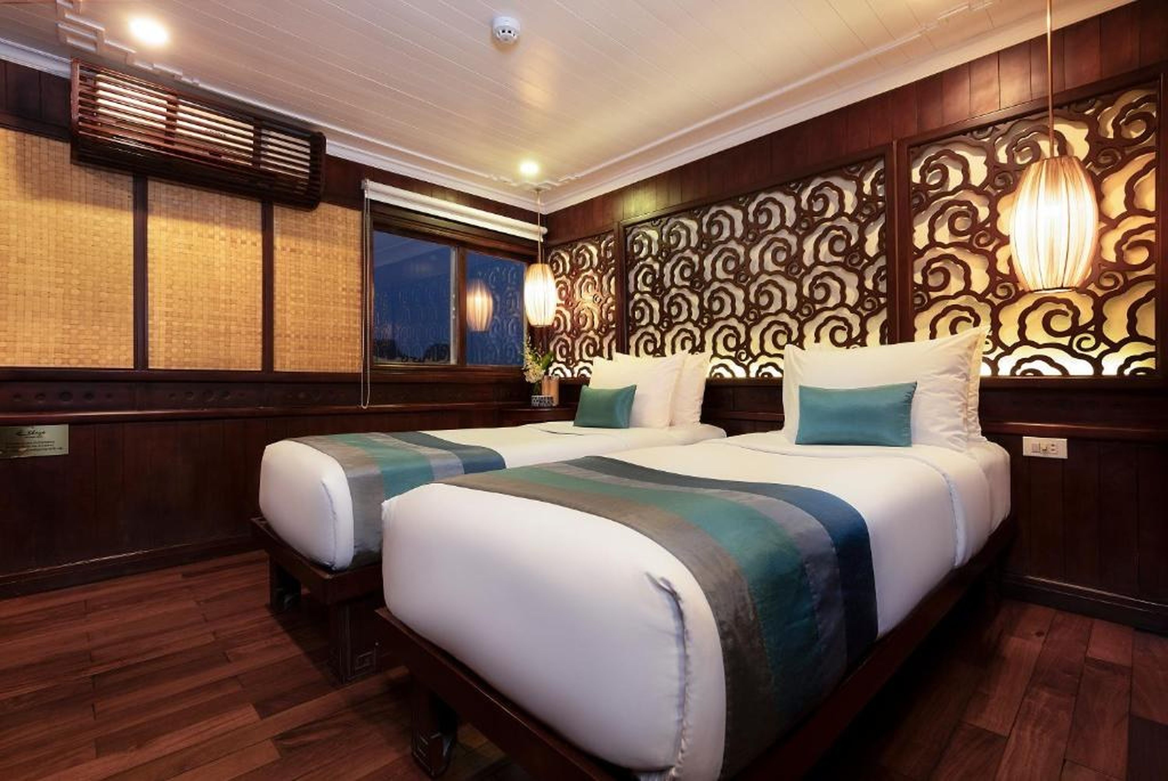 Bhaya Halong Cruises - Hình 17