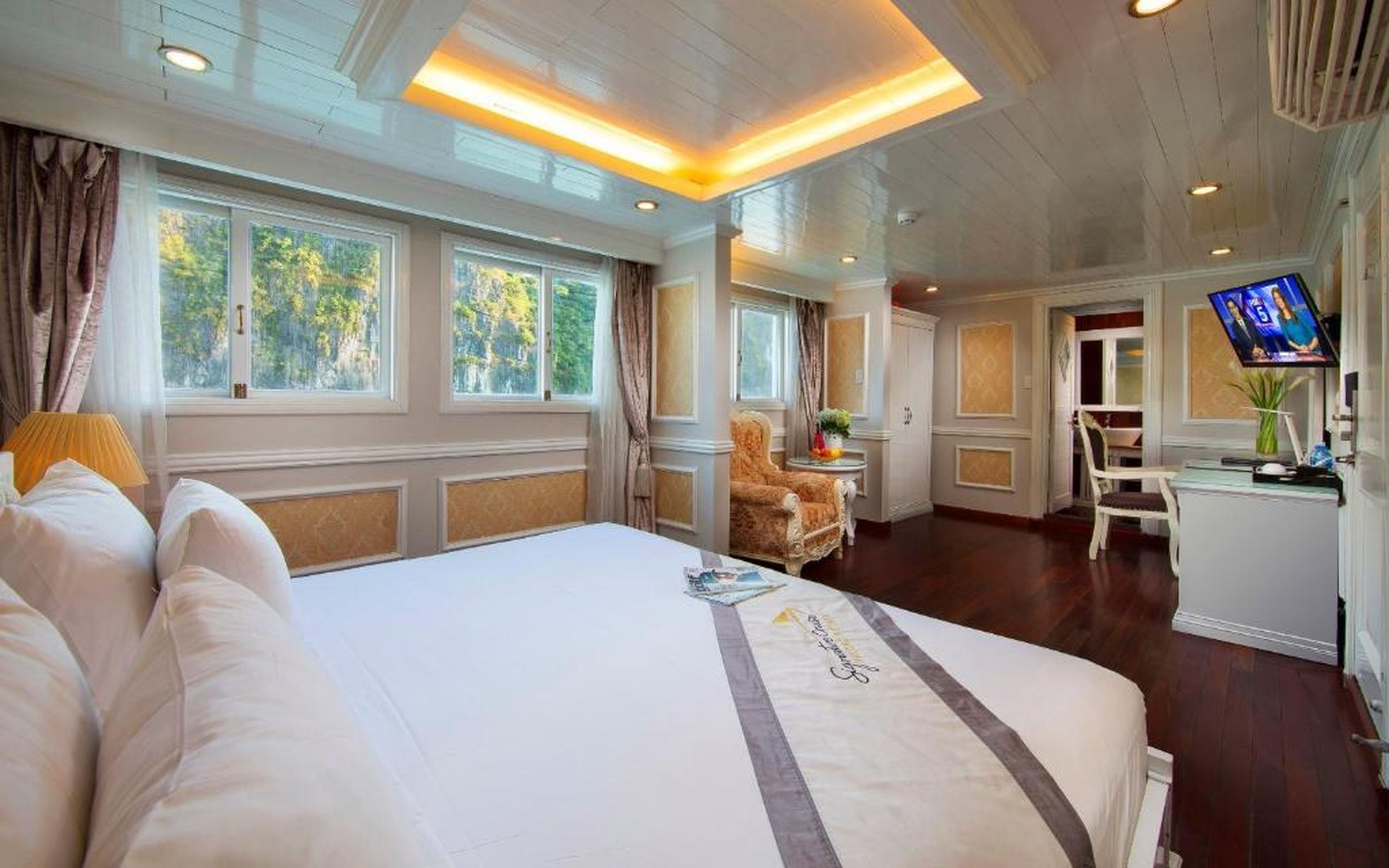 Halong & Bai Tu Long Cruises - Hình 29
