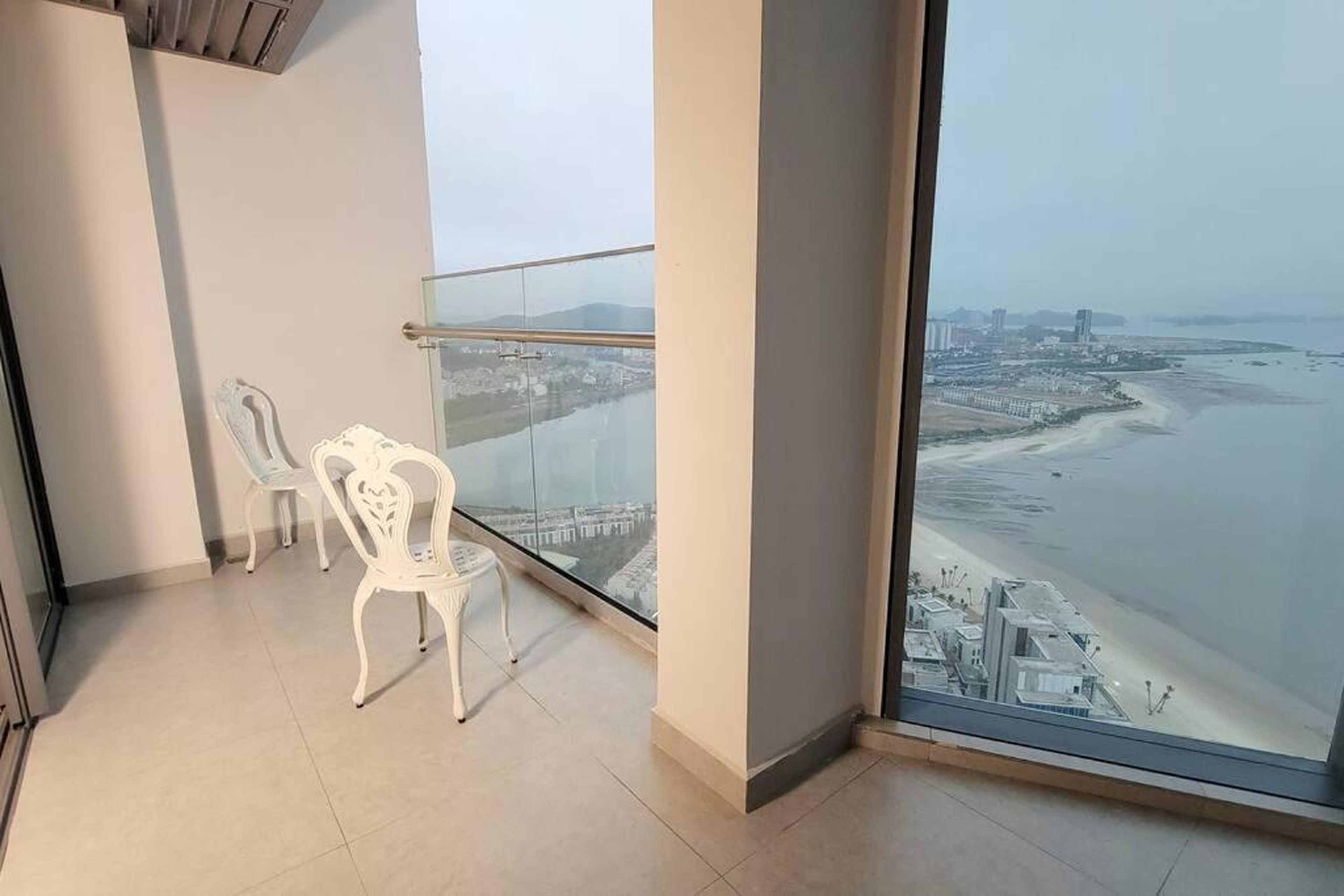 A La Carte - Modern Residence - Hình 23