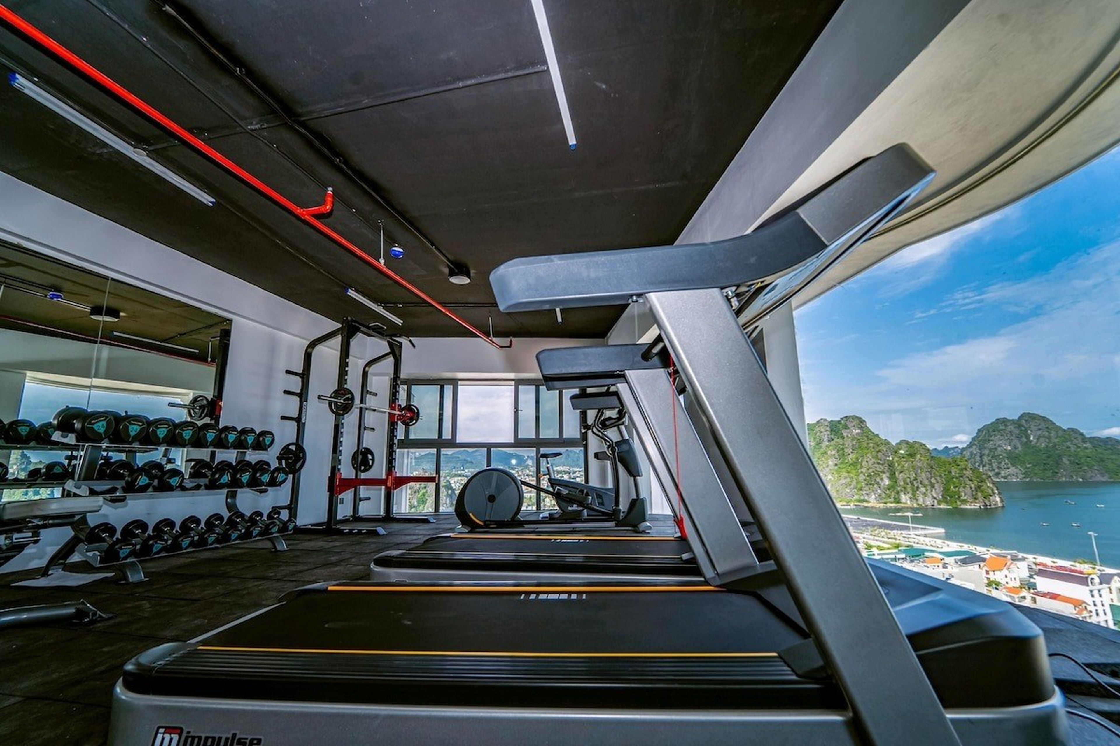 Top 5 khách sạn Hạ Long 5 sao cho kỳ nghỉ khó quên bên vịnh kỳ quan - Hình 9