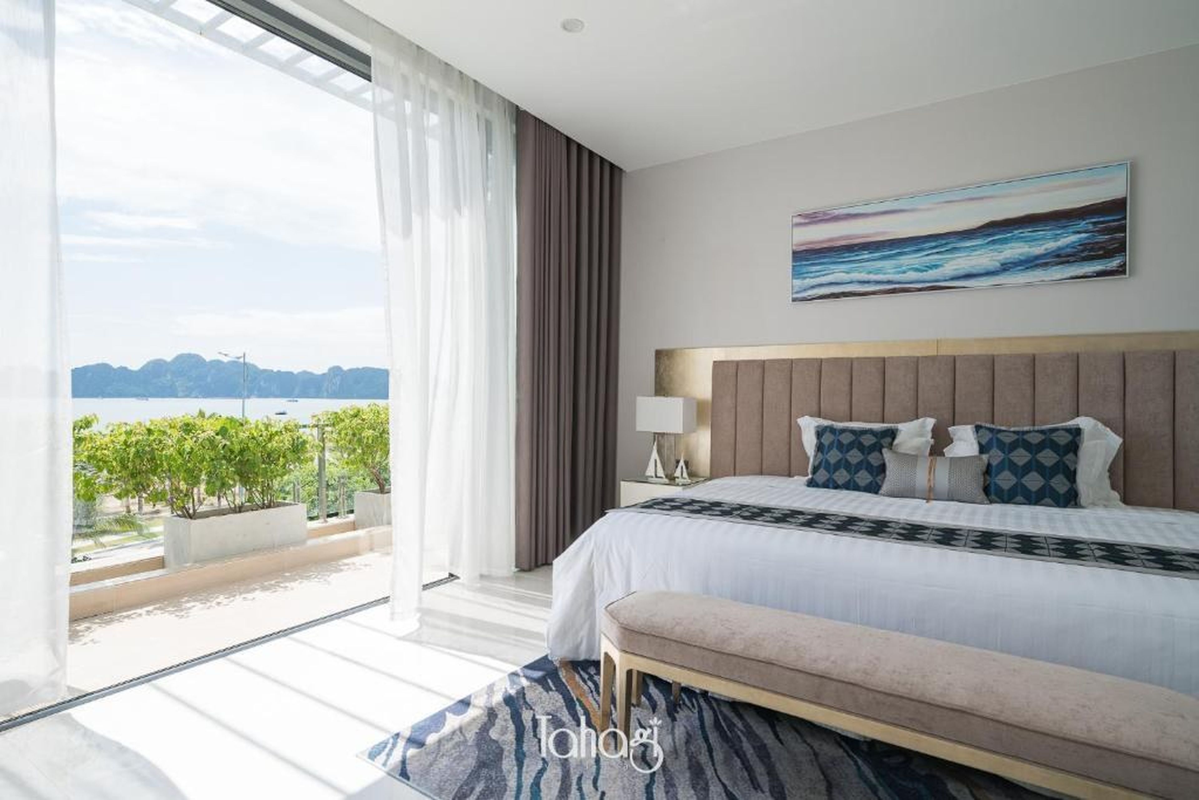 Tahagi Villa Tuan Chau Ha Long by HOFs - Hình 1