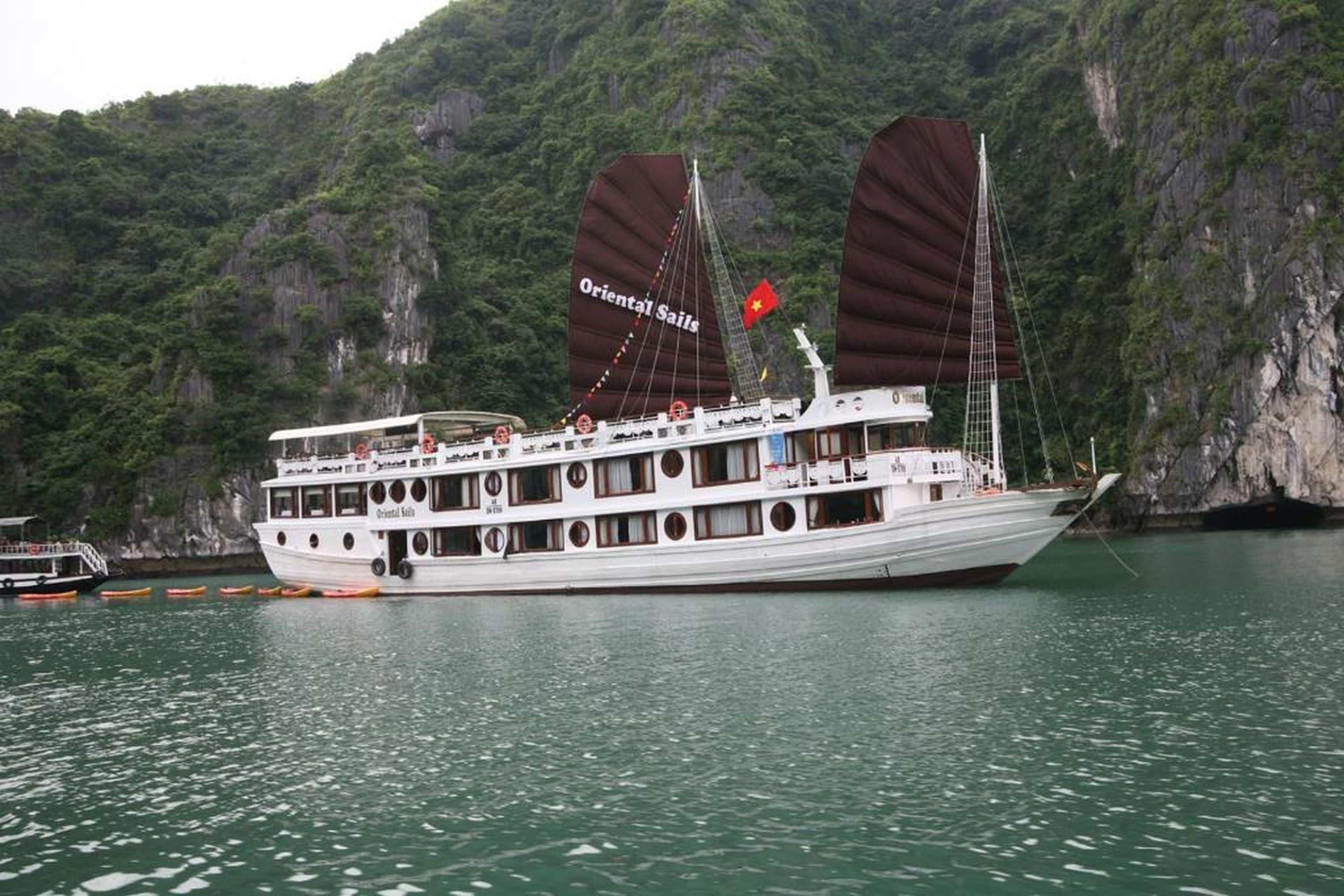 Oriental Sails Cruise - Hình 8