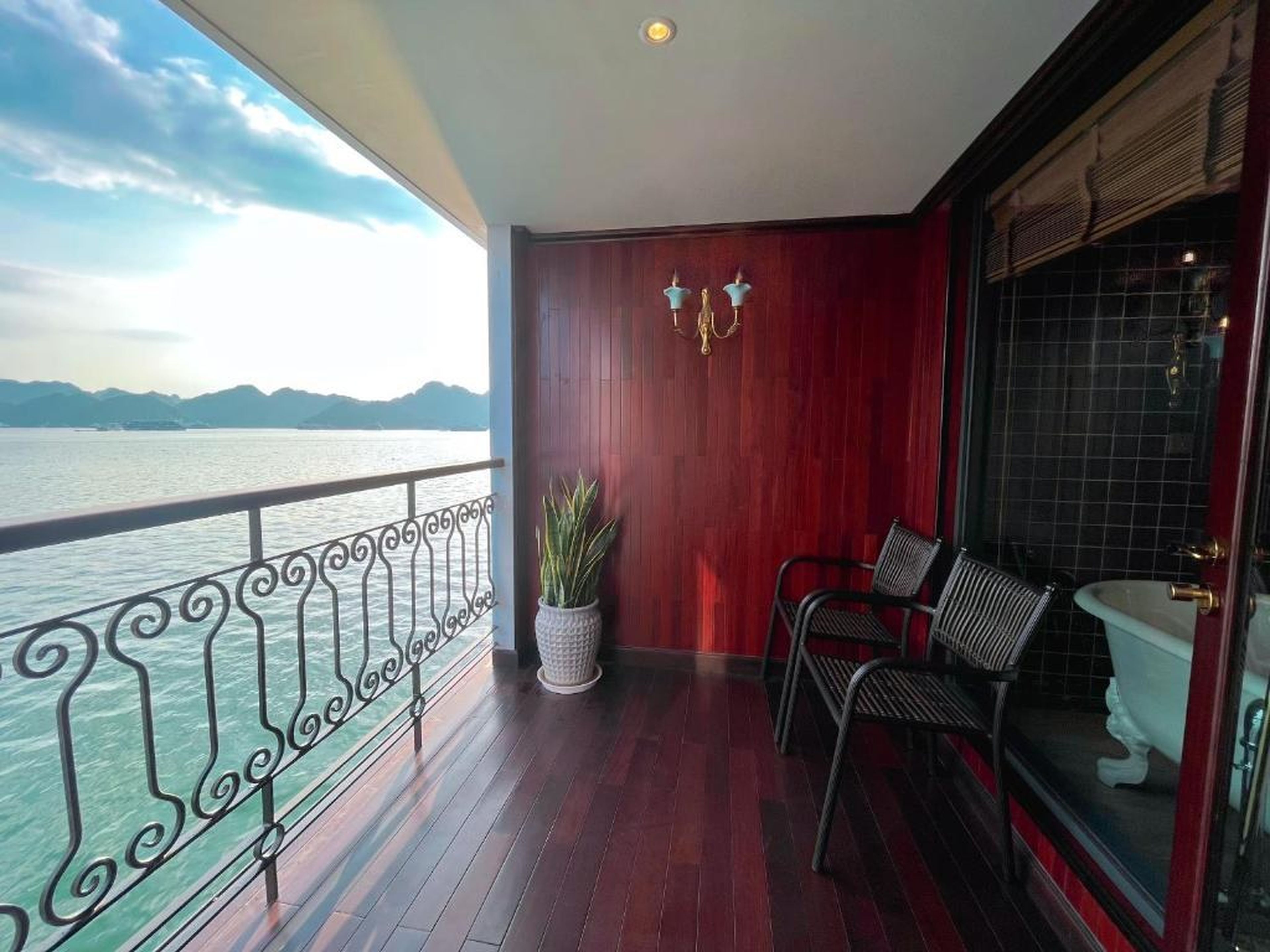 Indochine Premium Halong Bay - Hình 29