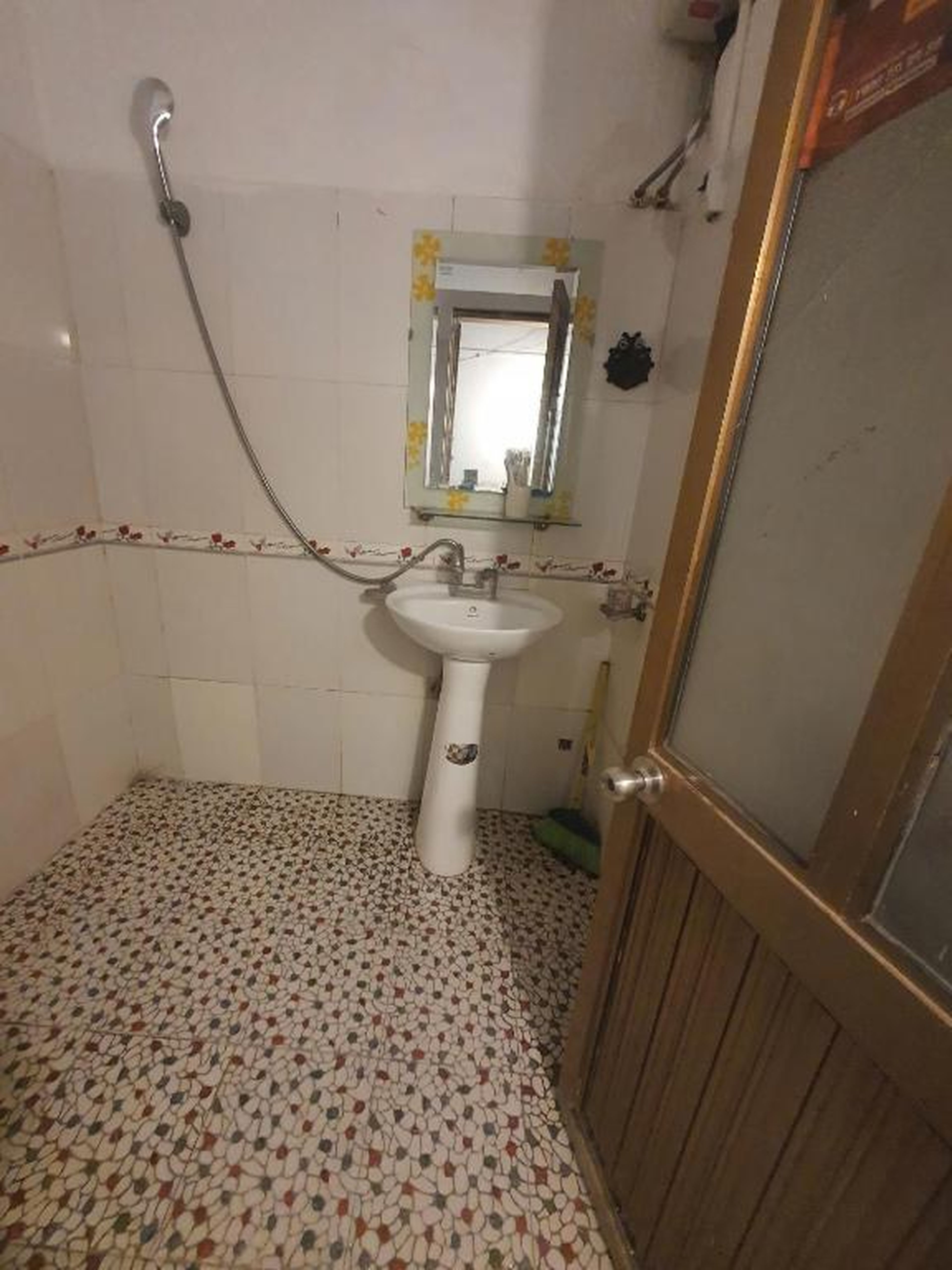 Poem Hostel - Hình 15