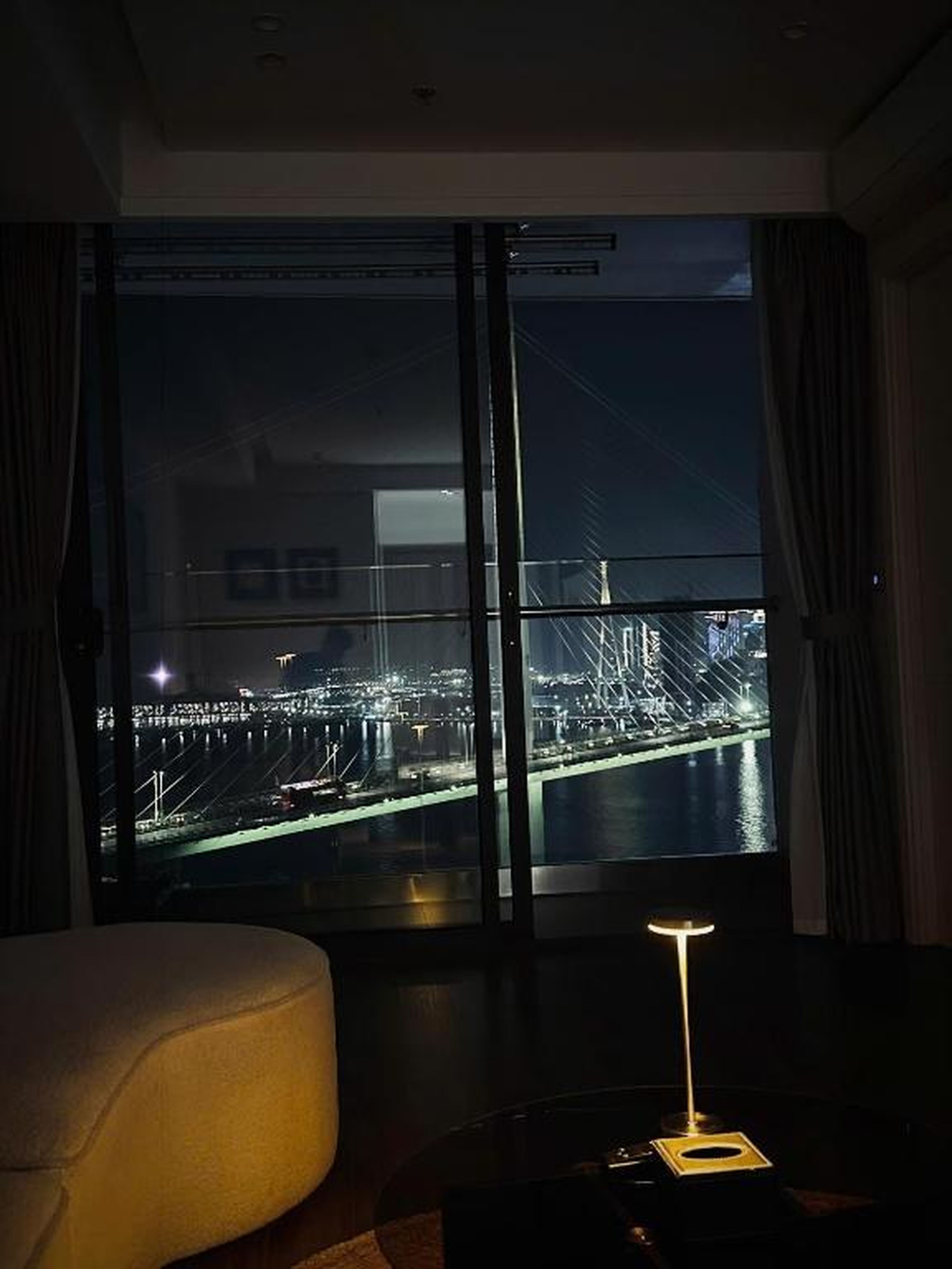 Apartment on 20th & 31st floor, Bai Chay Bridge & Ha Long Bay view - Hình 36