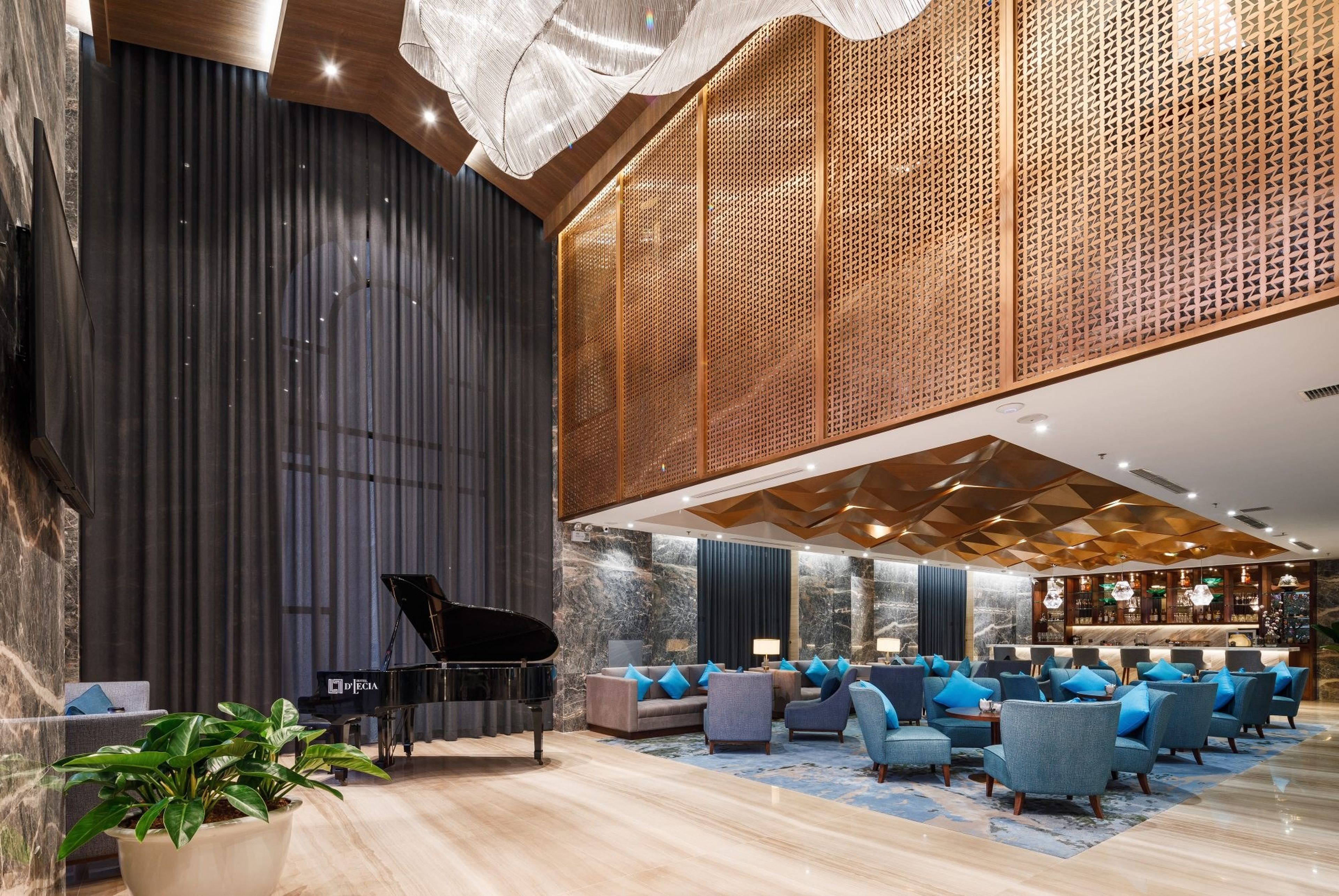Luxury relaxation at an attractive price at D’Lecia Ha Long Hotel - Hình 8