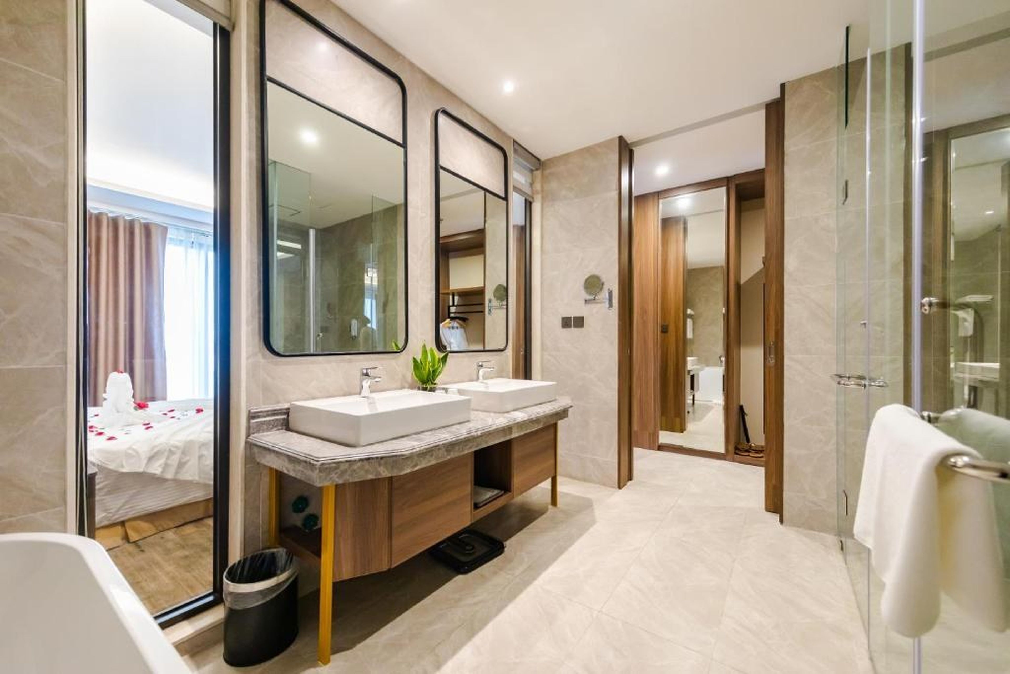 Muong Thanh Luxury Ha Long Centre Hotel - Hình 32