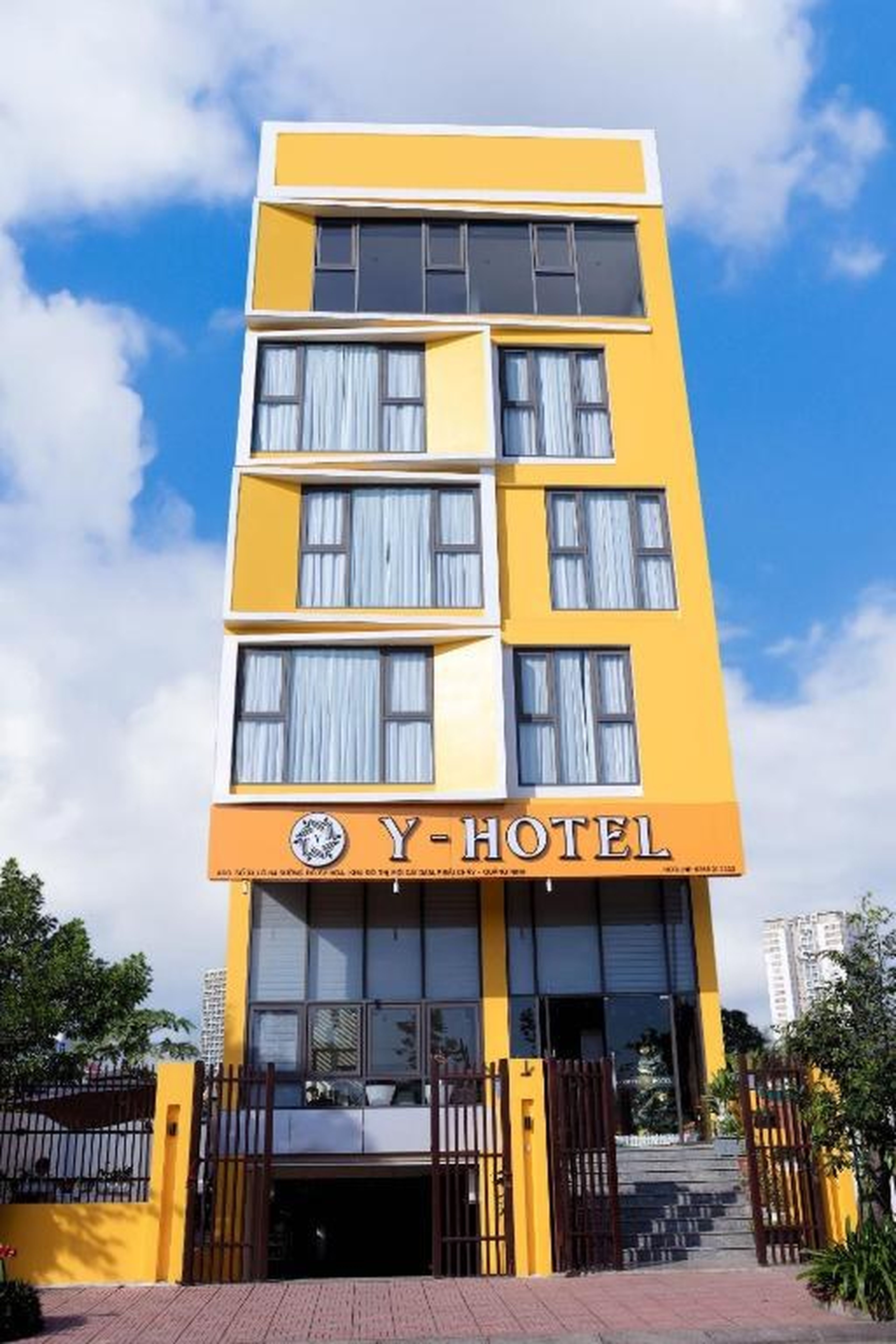 Y - Hotel - Hình 3