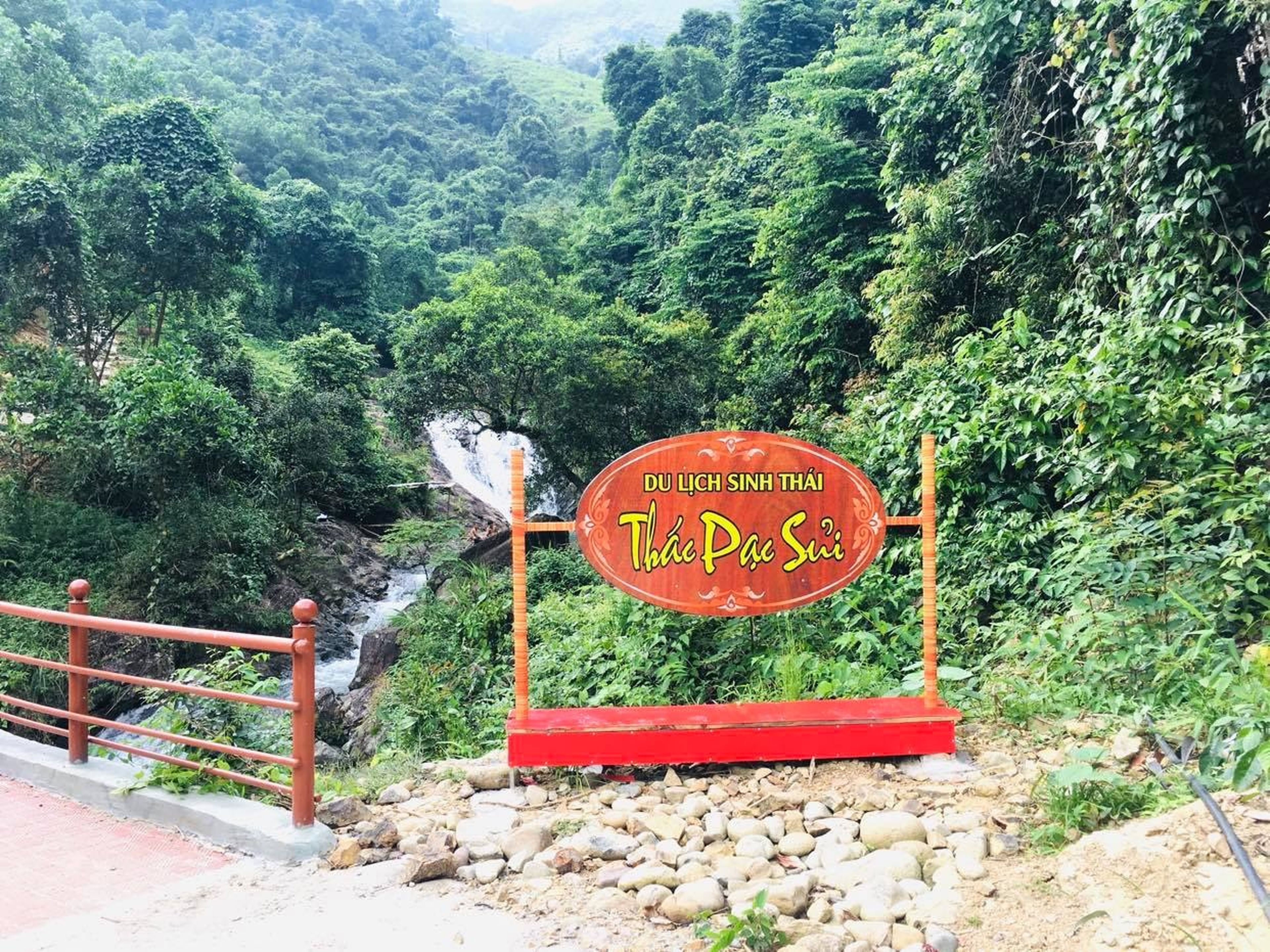 Thác Pạc Sủi – Điểm du lịch sinh thái hấp dẫn vùng núi Tiên Yên - Hình 1