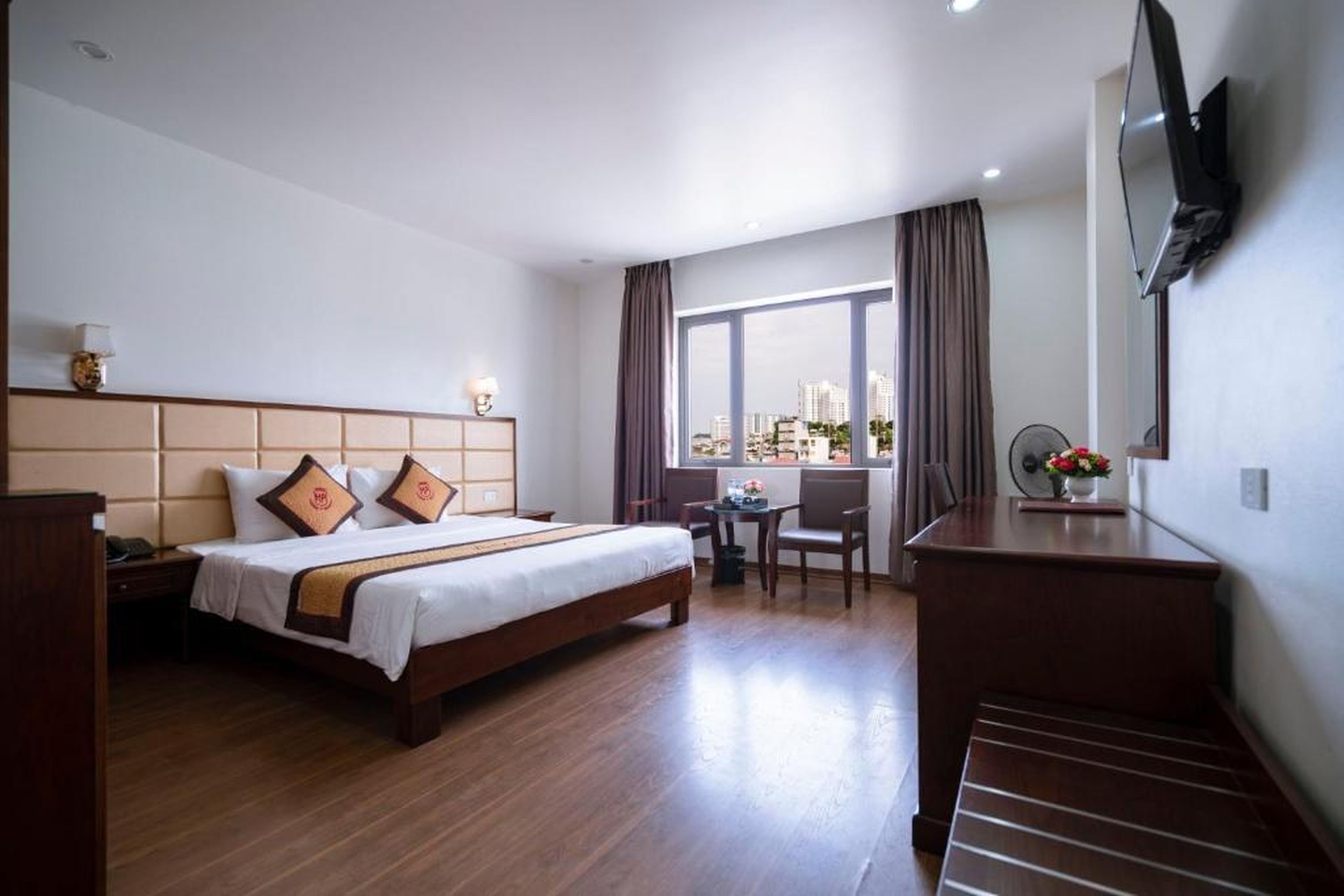 Luxury ii hotel - Hình 17