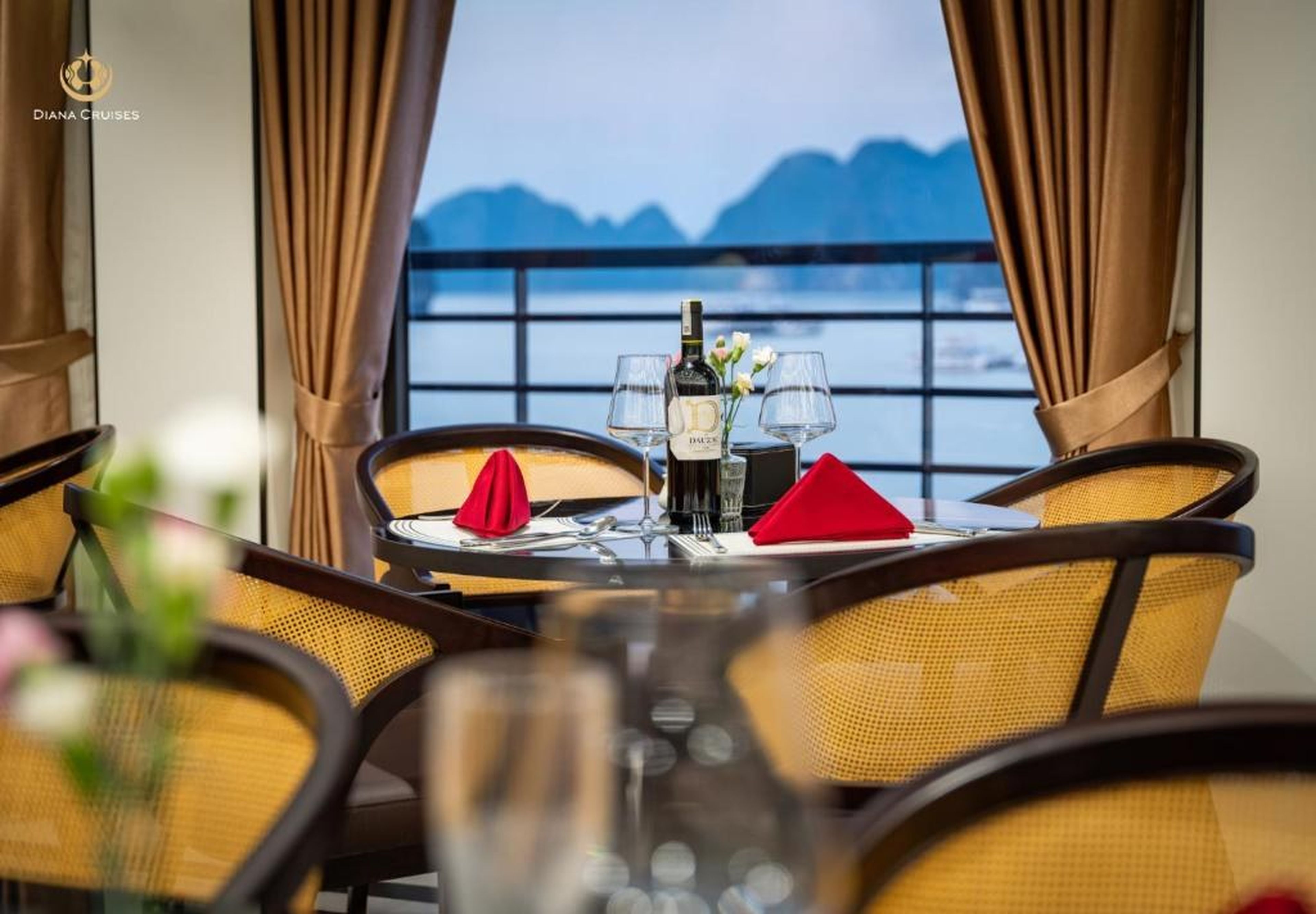 Diana Cruises Halong Bay - Luxury by Venus Group - Hình 36