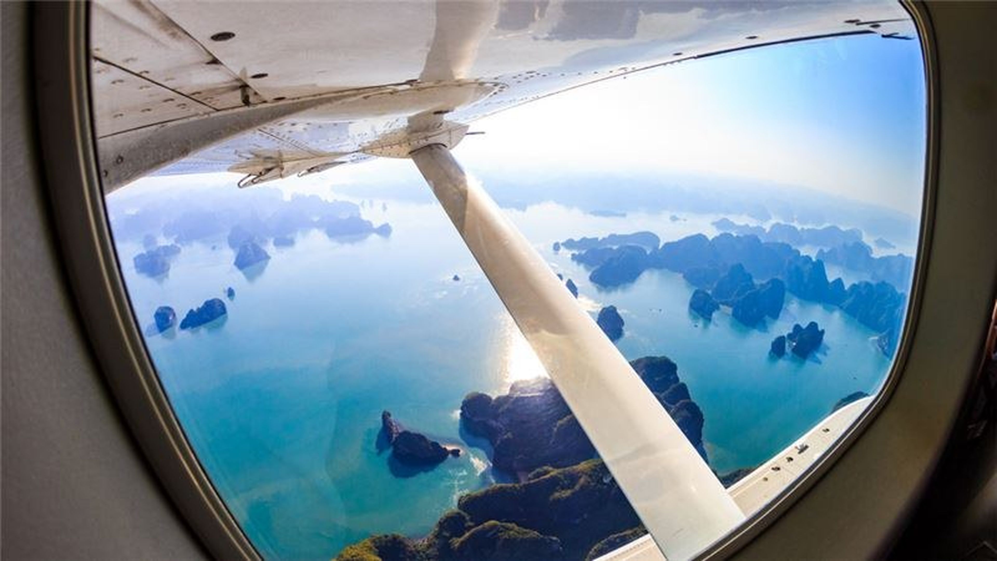 Ha Long Bay Travel – A Panoramic Bay Flight with Hai Au Seaplane - Hình 8