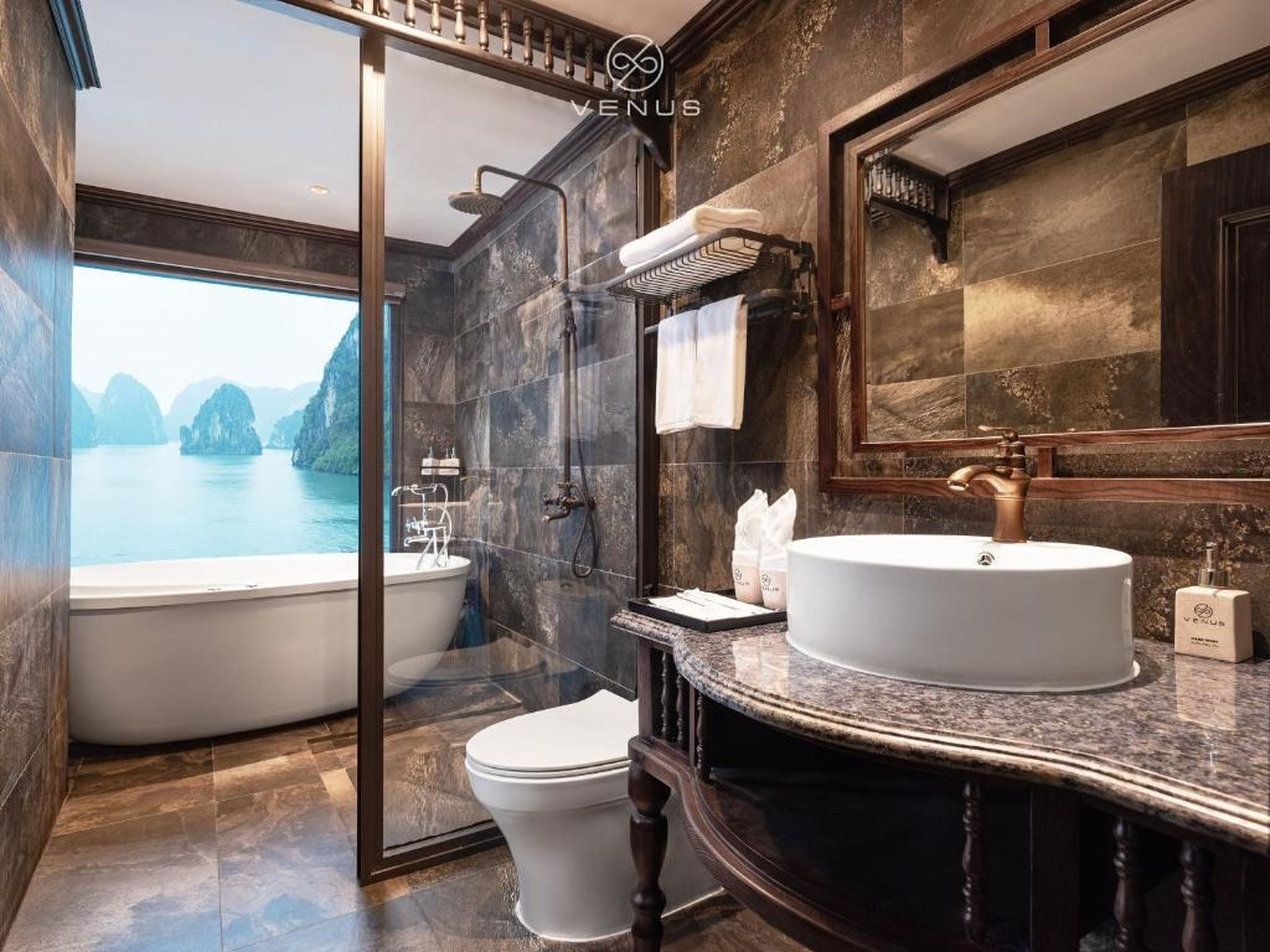 Venus Cruises Halong Bay by Venus Group - Hình 25