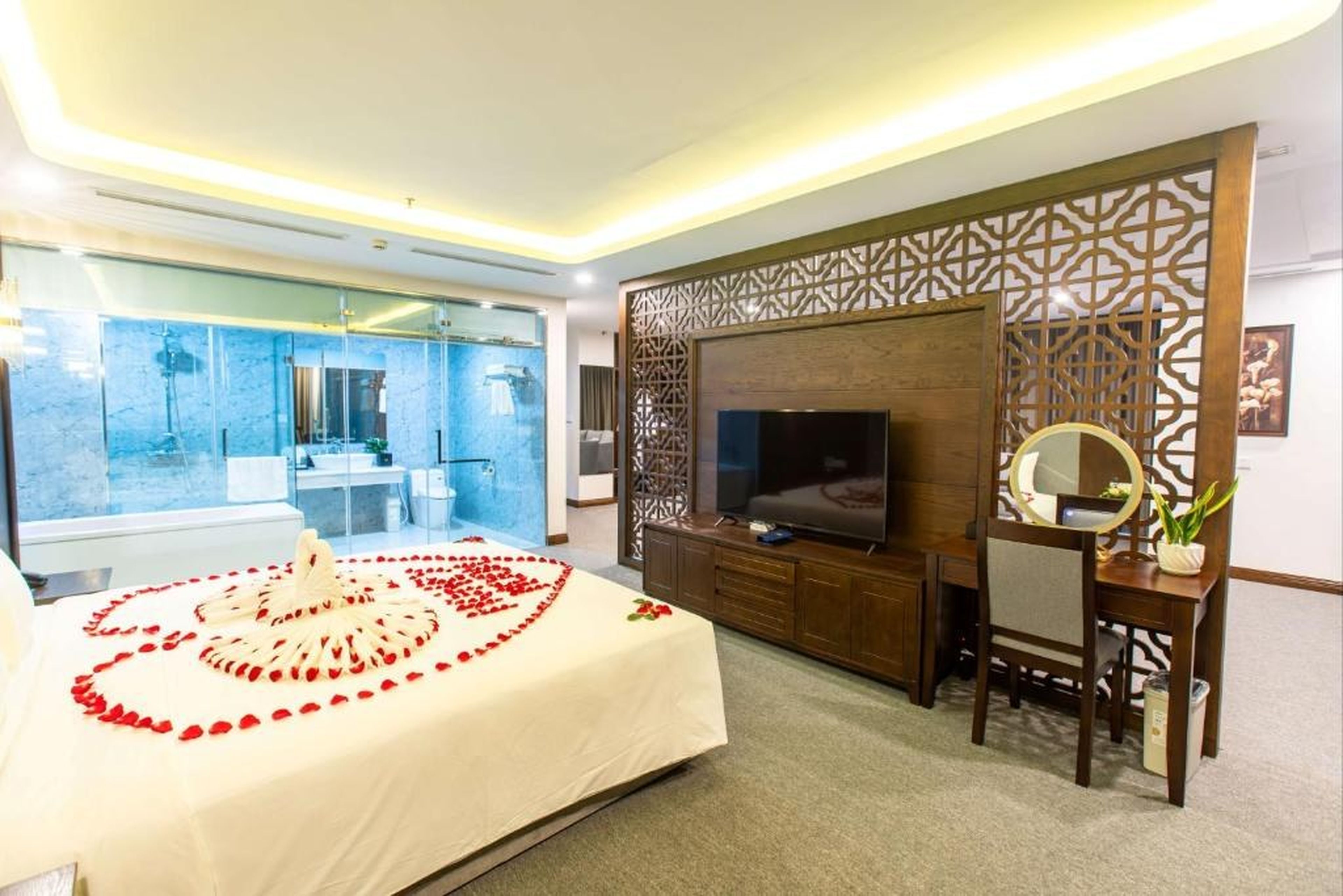 Peace Hotel Hạ Long - Hình 26