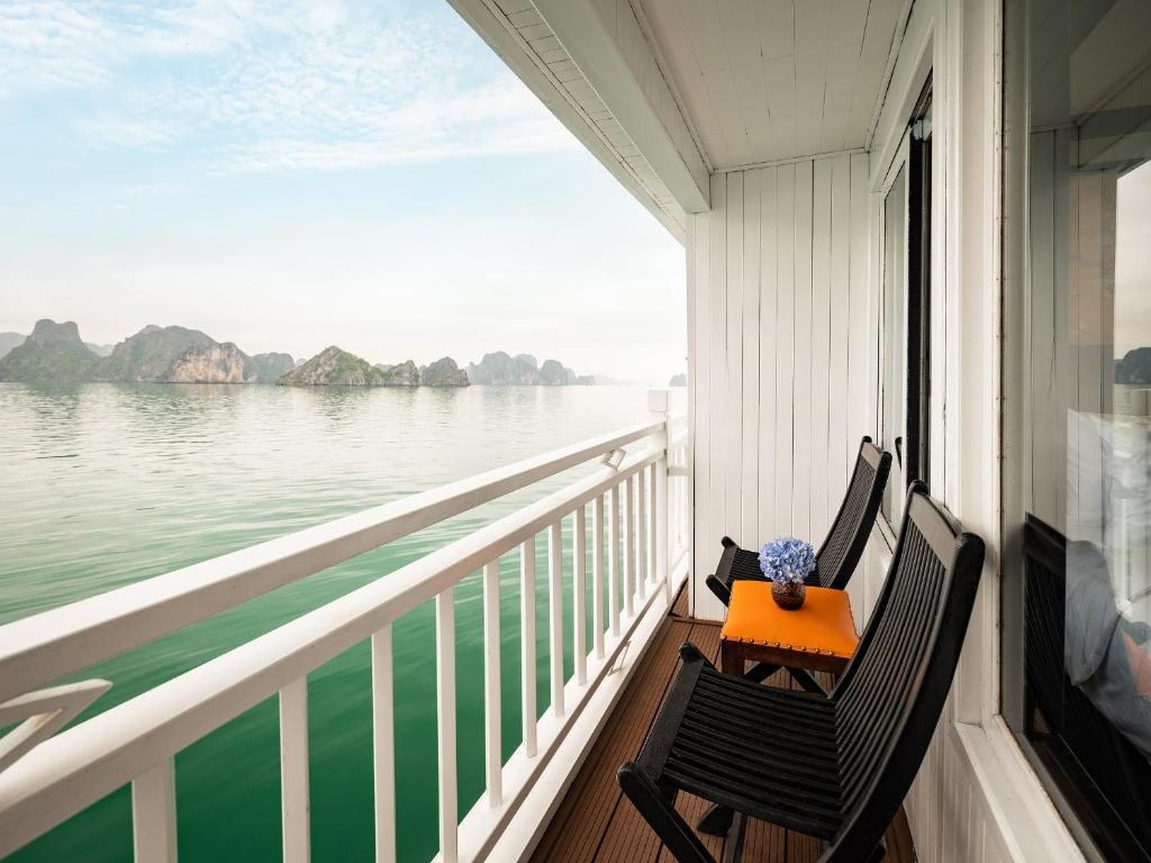 Cozy Bay Cruise - Hình 9